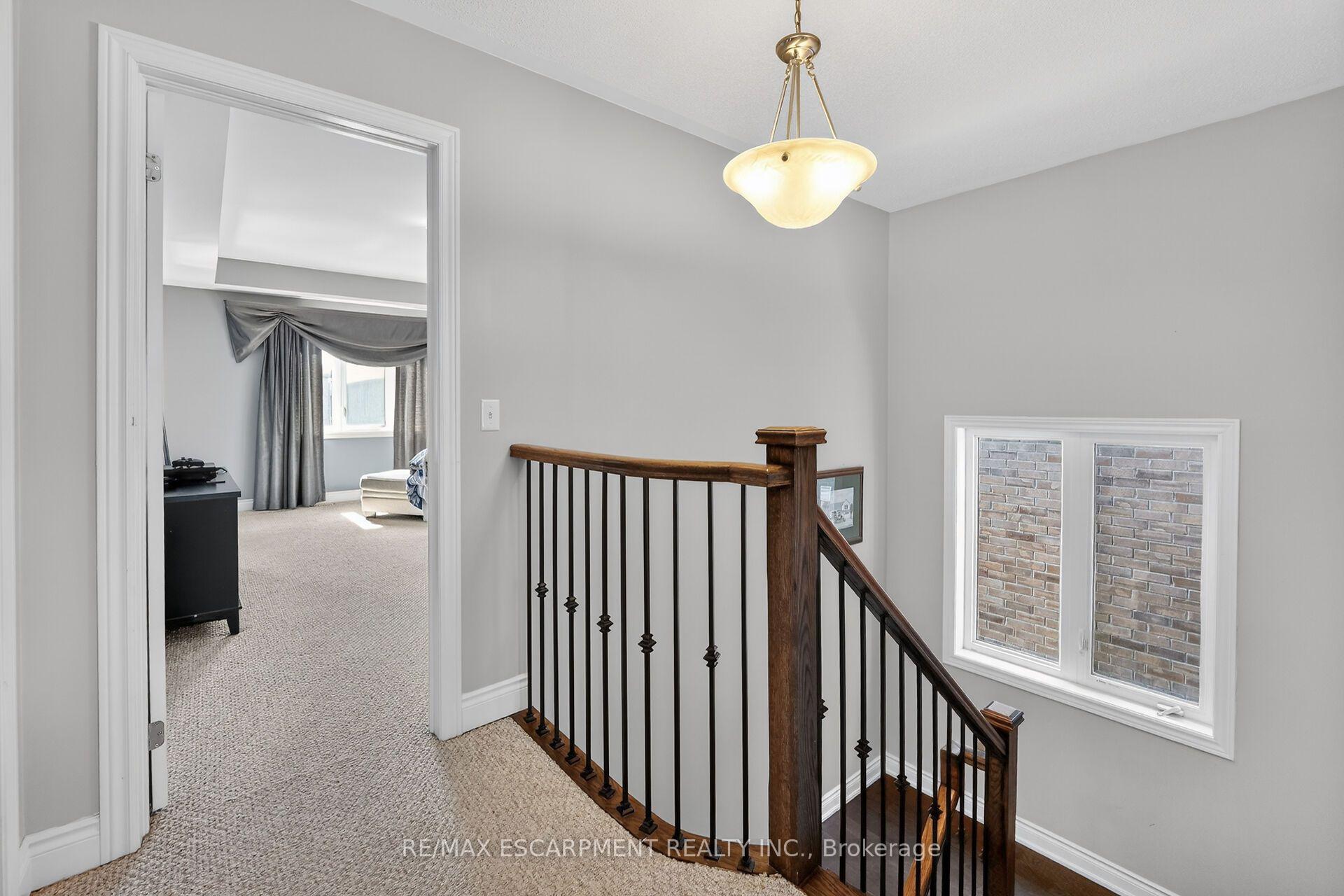 Photo 19 of 82 Chaumont Drive, Hamilton, Stoney Creek Mountain — HOMEH