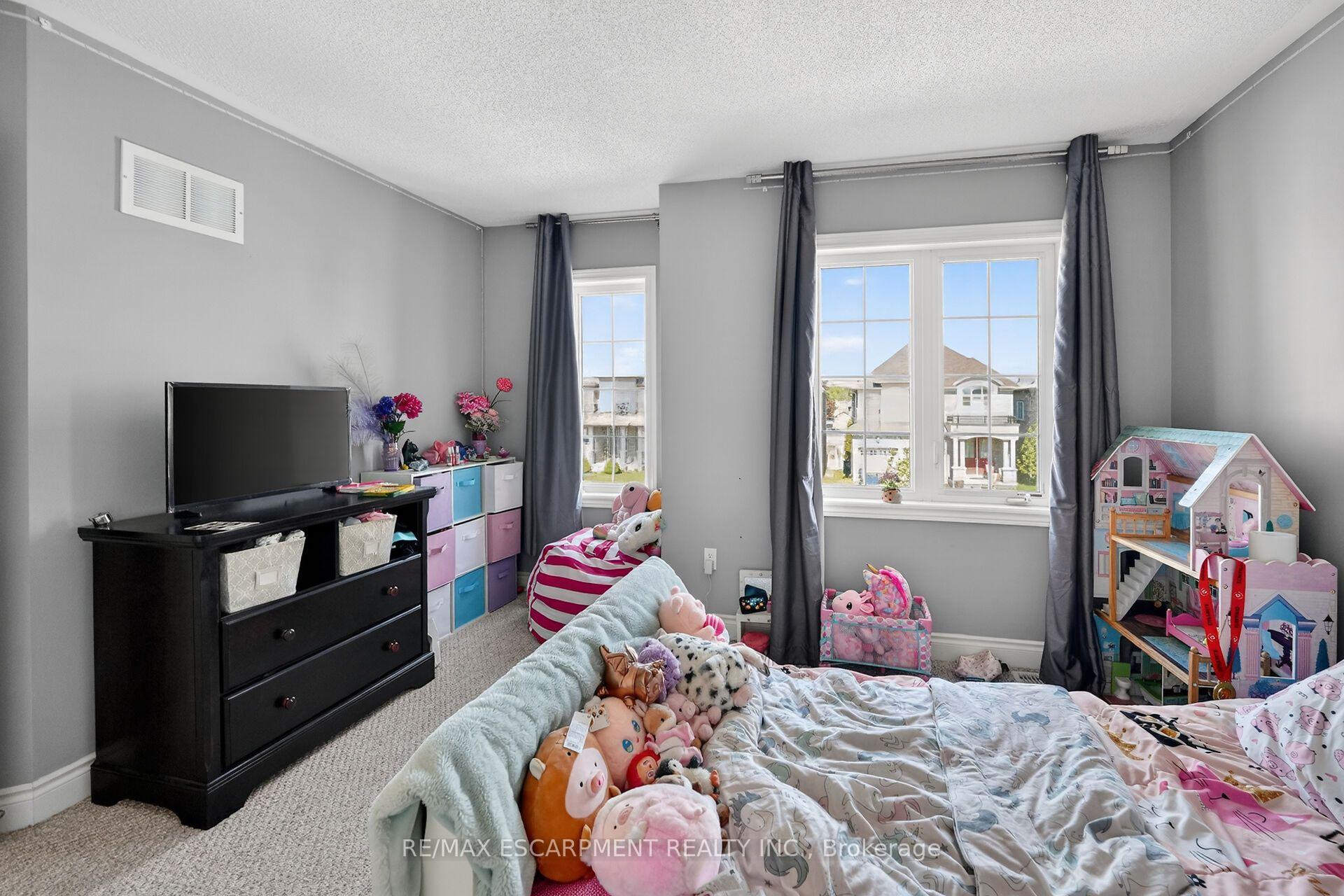 Photo 28 of 82 Chaumont Drive, Hamilton, Stoney Creek Mountain — HOMEH