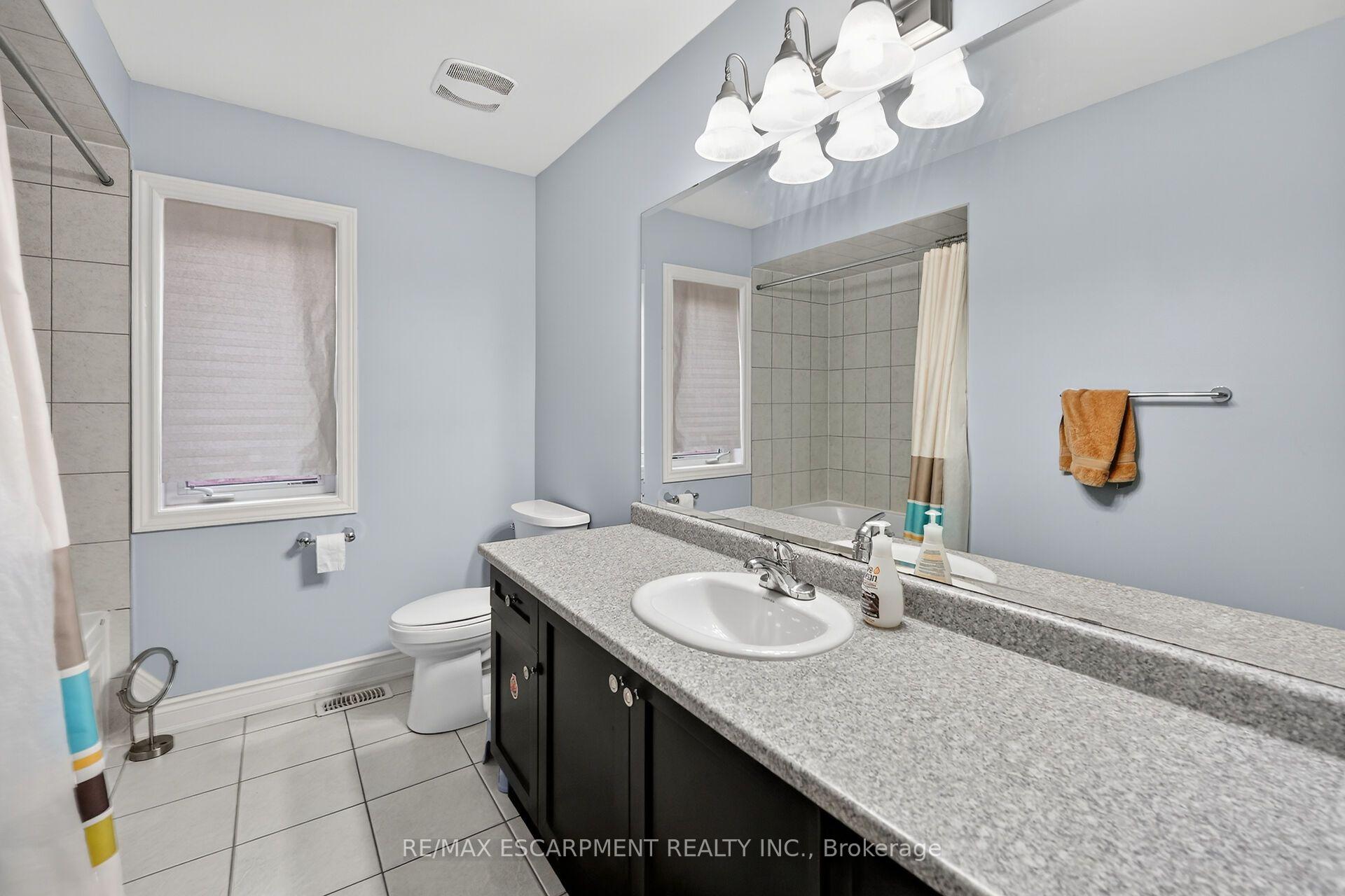 Photo 32 of 82 Chaumont Drive, Hamilton, Stoney Creek Mountain — HOMEH