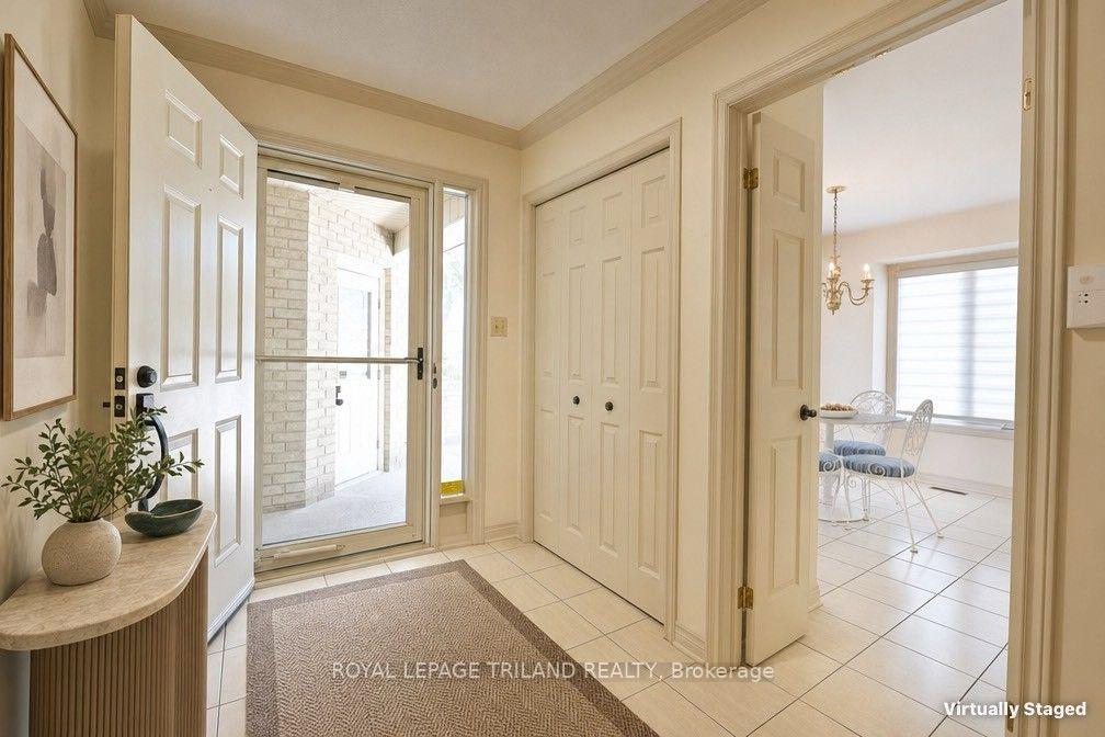 Photo 6 of Unit 4, 94 Pine Valley Gate, London, South N — HOMEH