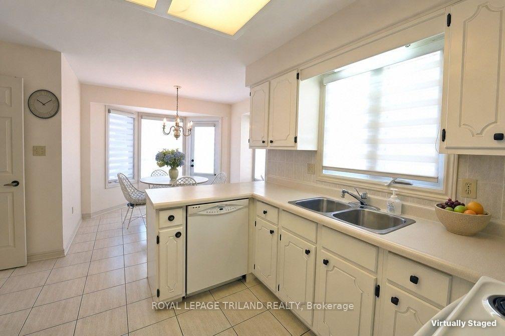 Photo 9 of Unit 4, 94 Pine Valley Gate, London, South N — HOMEH