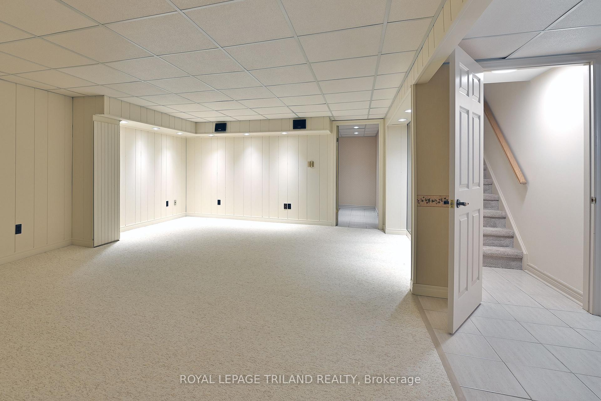 Photo 23 of Unit 4, 94 Pine Valley Gate, London, South N — HOMEH