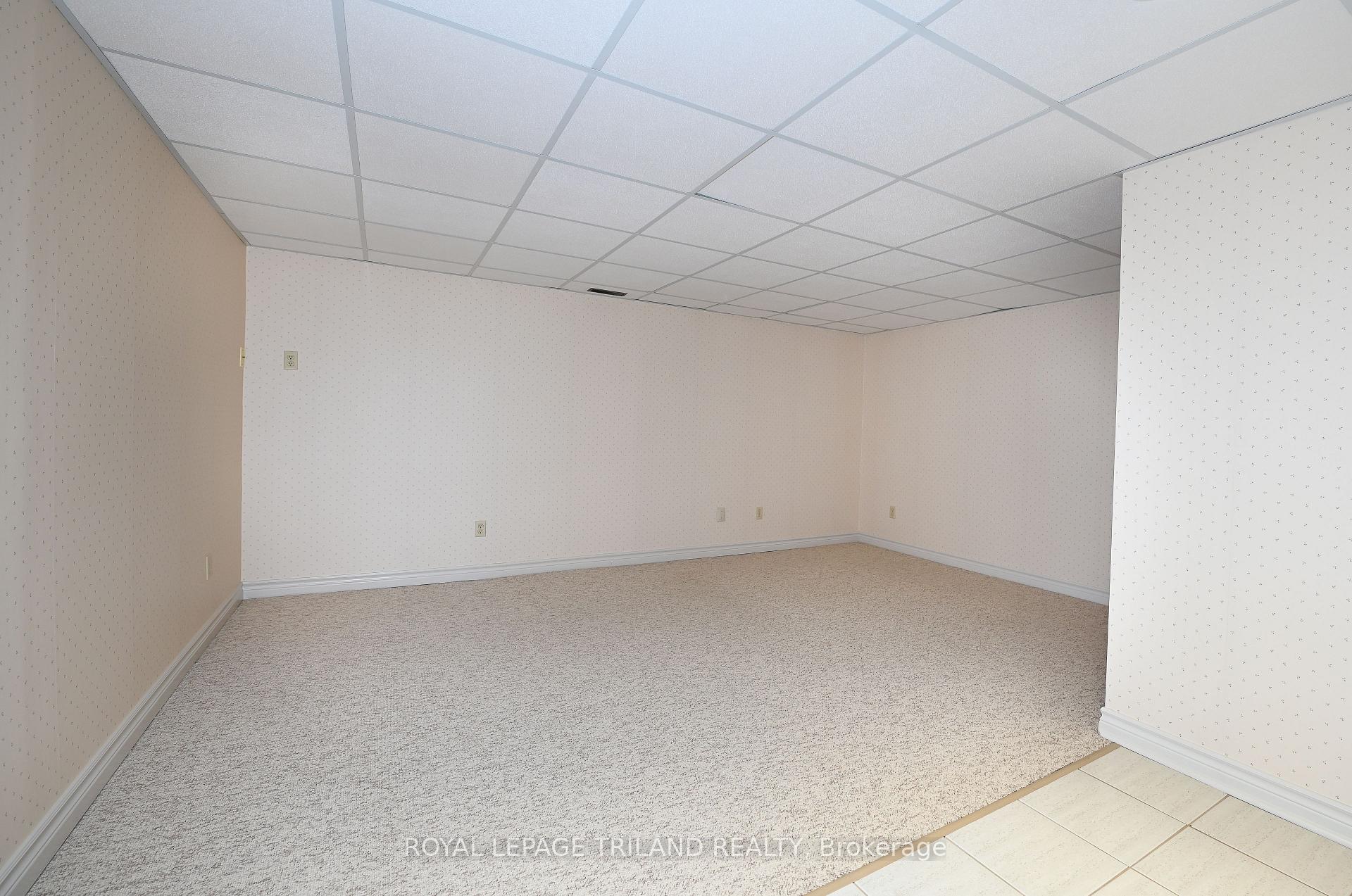 Photo 25 of Unit 4, 94 Pine Valley Gate, London, South N — HOMEH