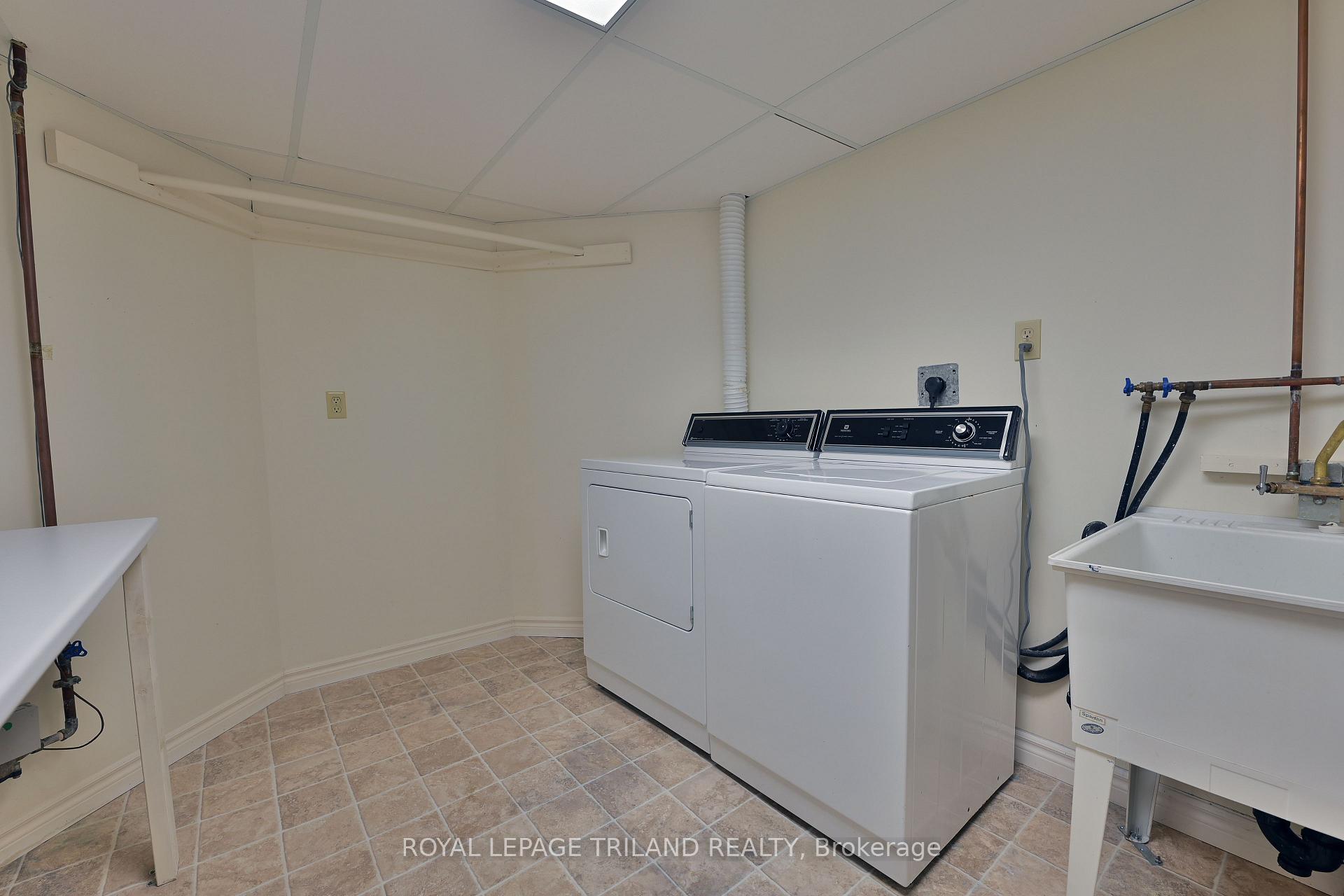 Photo 28 of Unit 4, 94 Pine Valley Gate, London, South N — HOMEH
