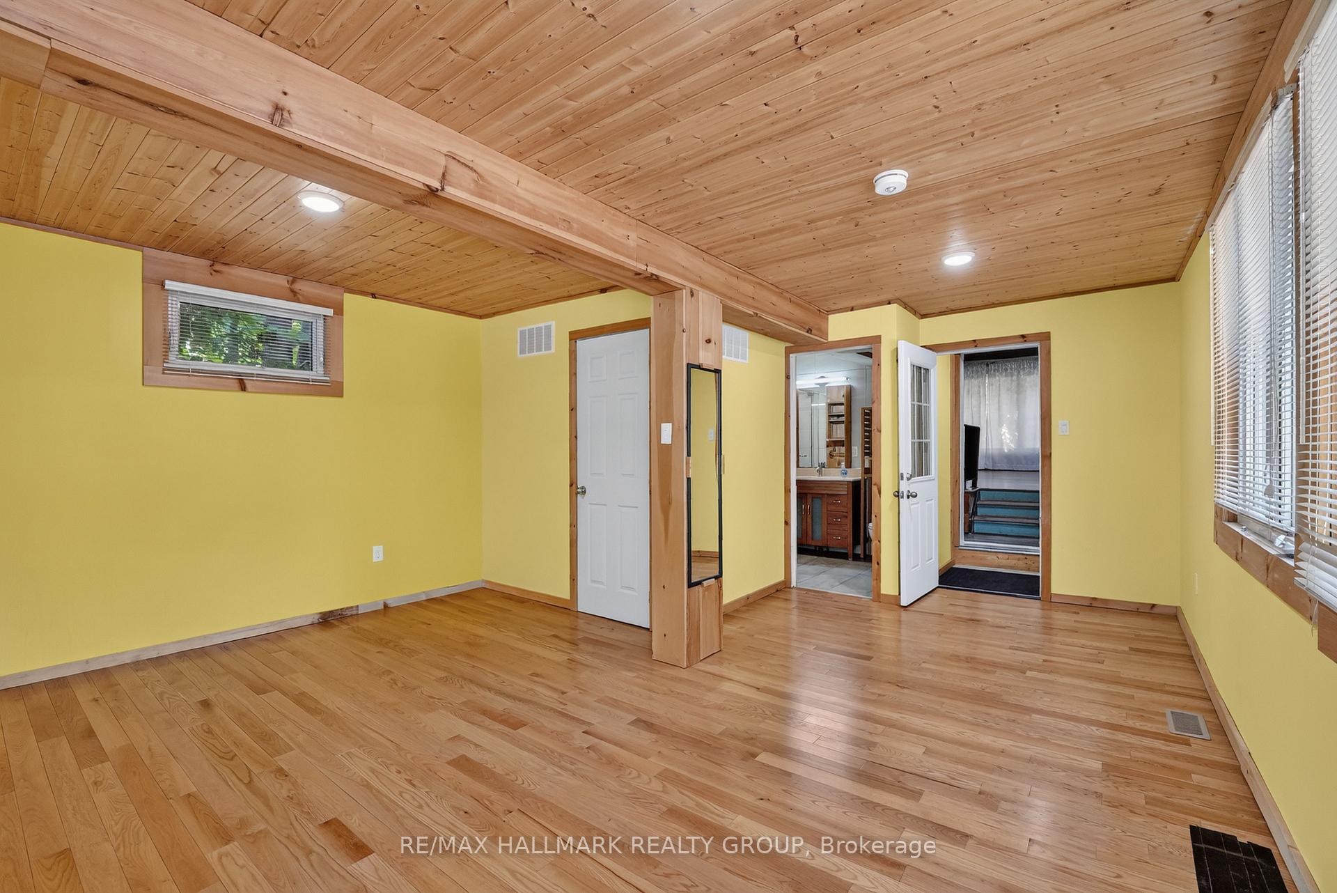 Photo 17 of 433 Pleasant Park Road, Ottawa, Faircrest Heights — HOMEH