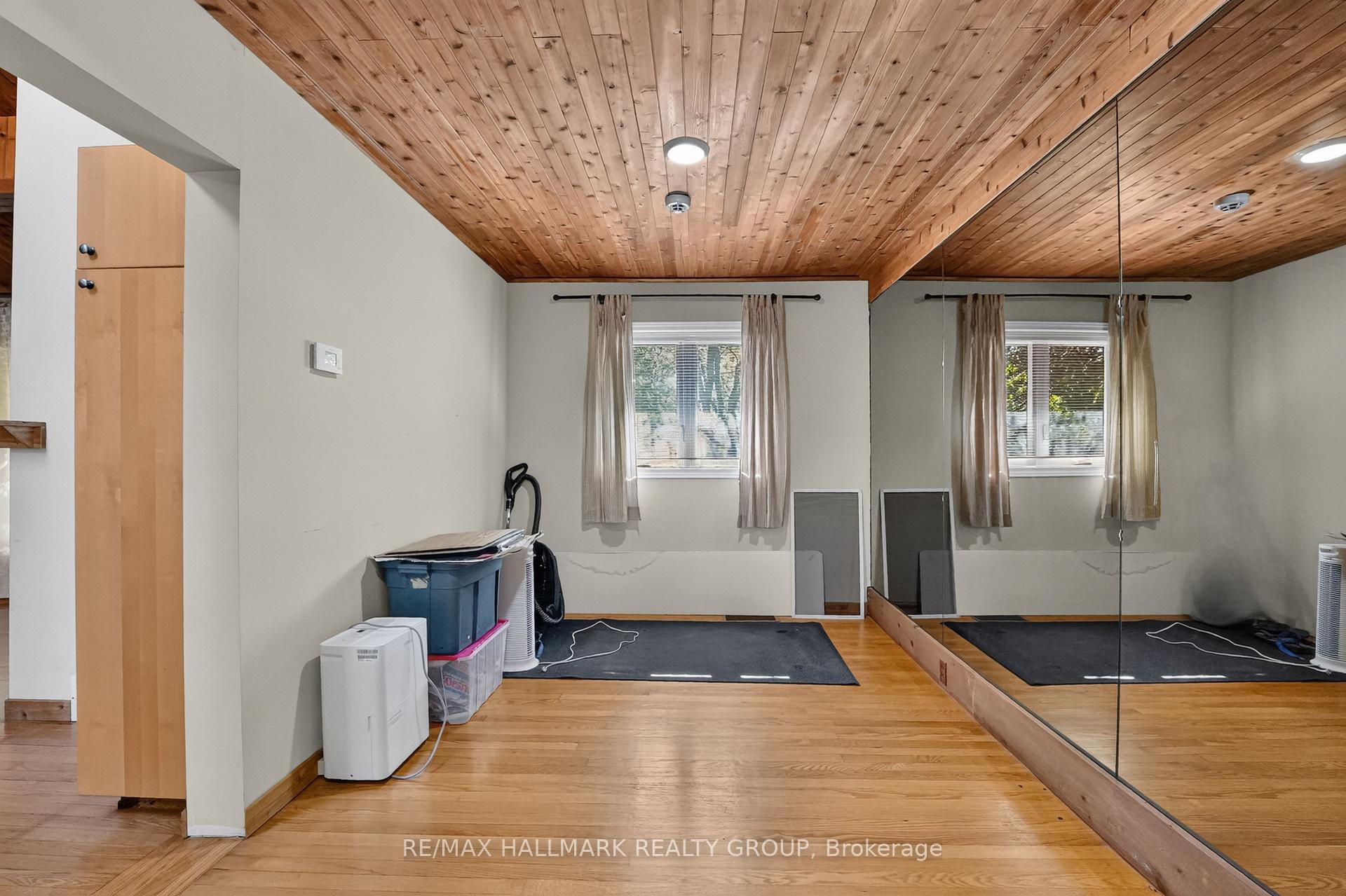 Photo 22 of 433 Pleasant Park Road, Ottawa, Faircrest Heights — HOMEH
