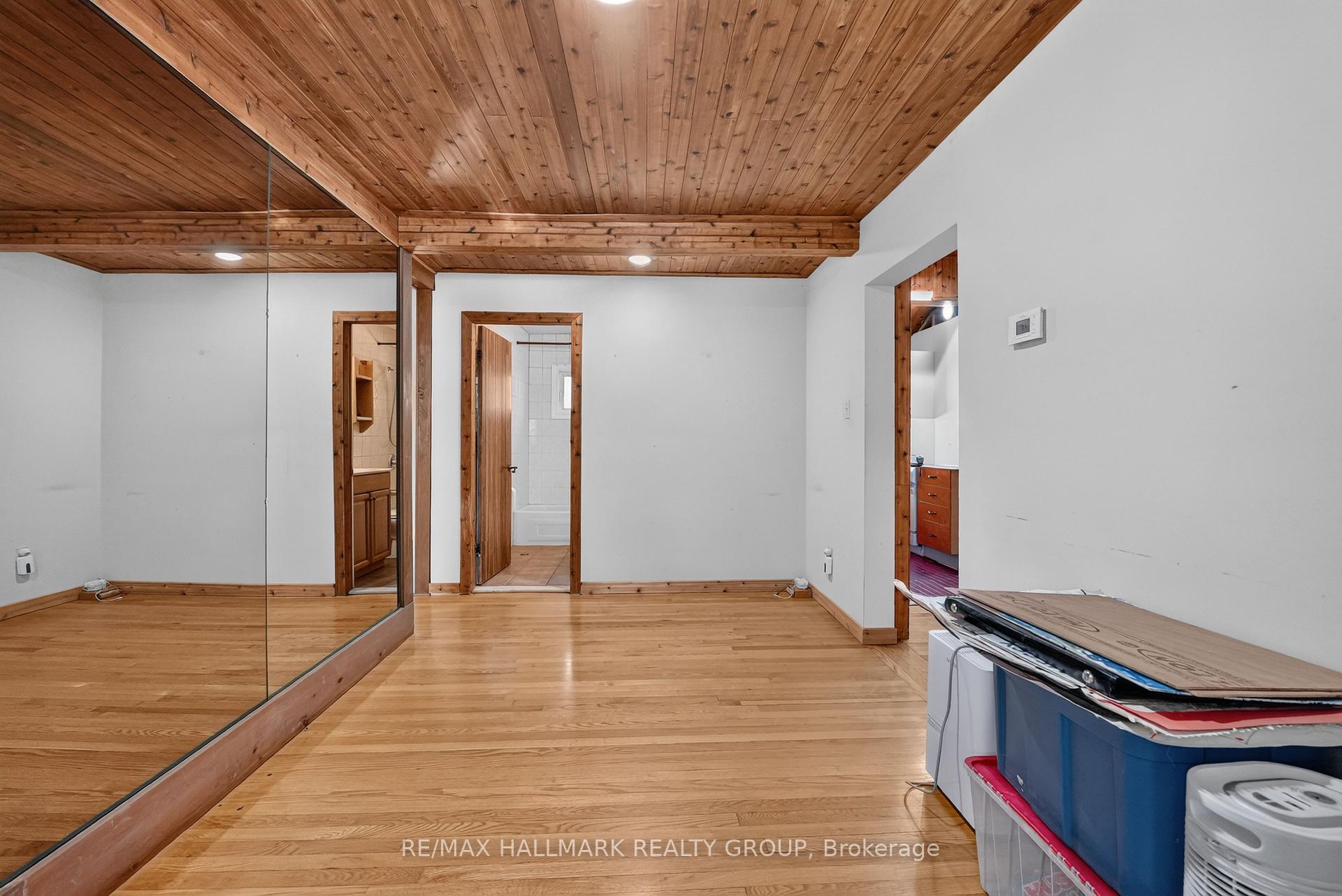 Photo 23 of 433 Pleasant Park Road, Ottawa, Faircrest Heights — HOMEH