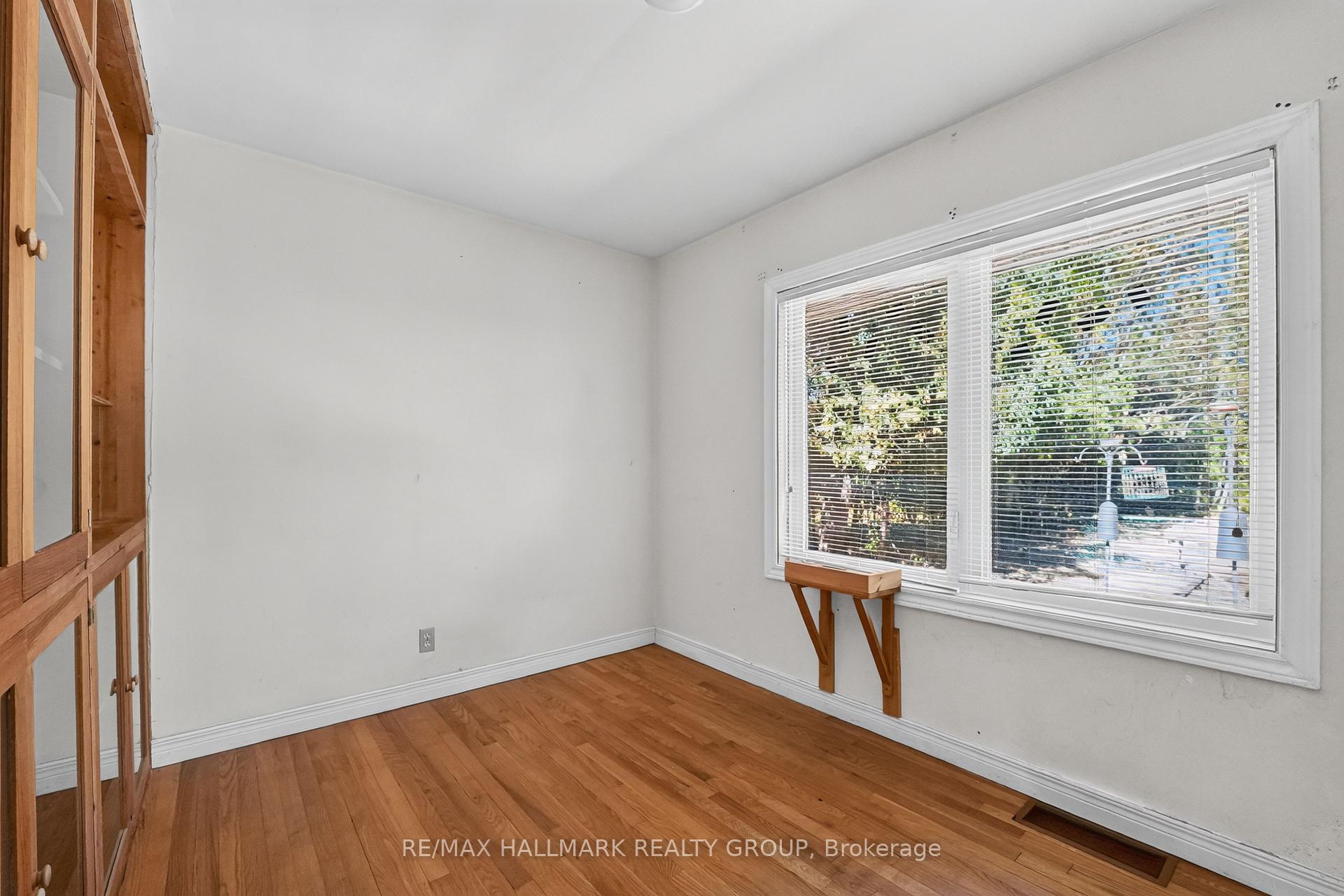 Photo 25 of 433 Pleasant Park Road, Ottawa, Faircrest Heights — HOMEH