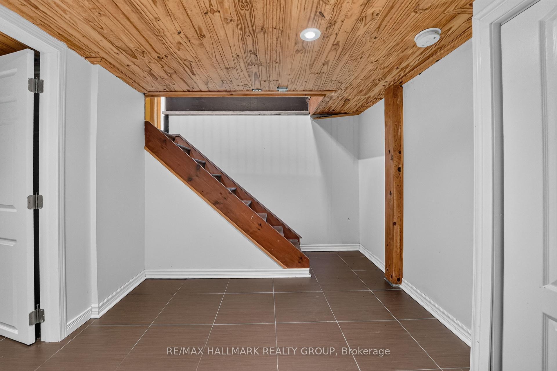 Photo 29 of 433 Pleasant Park Road, Ottawa, Faircrest Heights — HOMEH