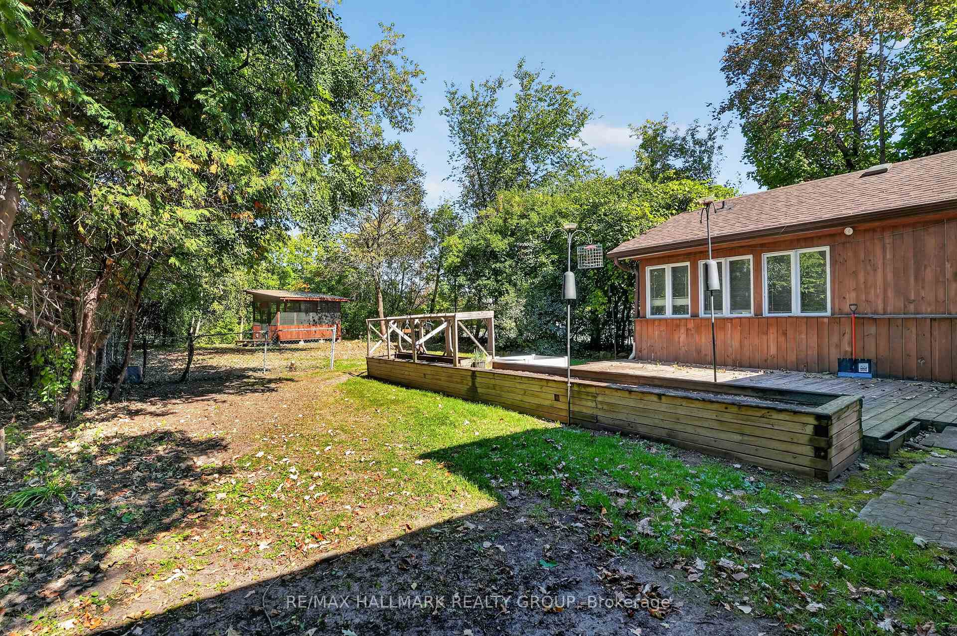 Photo 37 of 433 Pleasant Park Road, Ottawa, Faircrest Heights — HOMEH