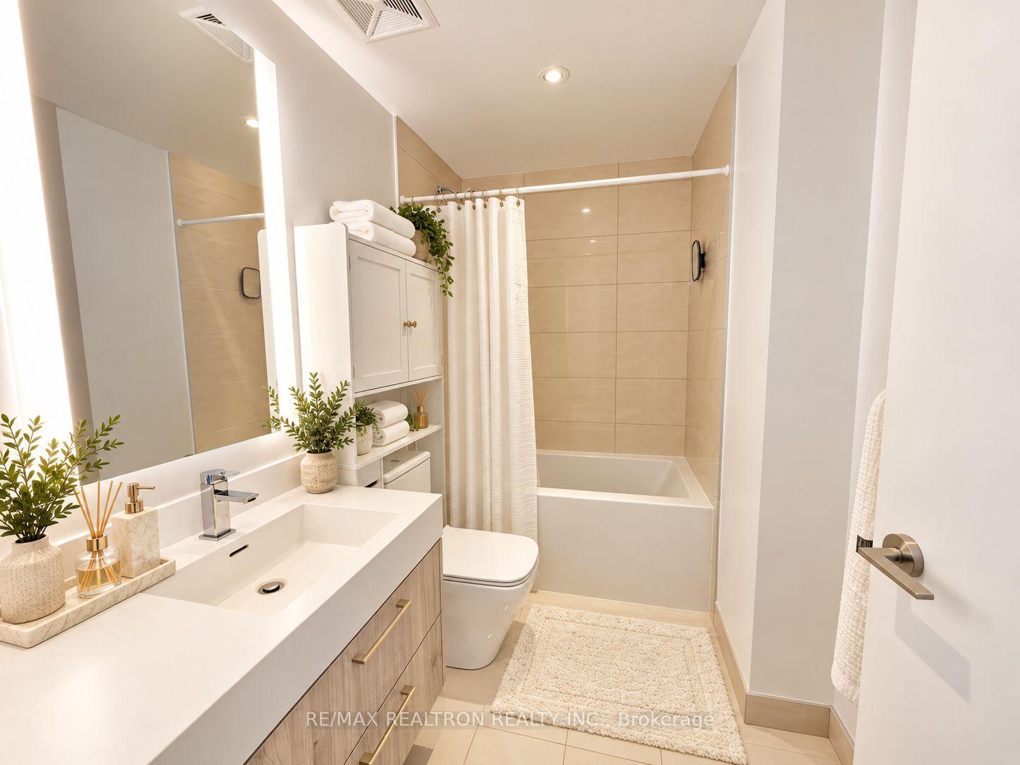 Photo 7 of Unit 3404, 1 Yorkville Avenue, Toronto, The Annex — HOMEH