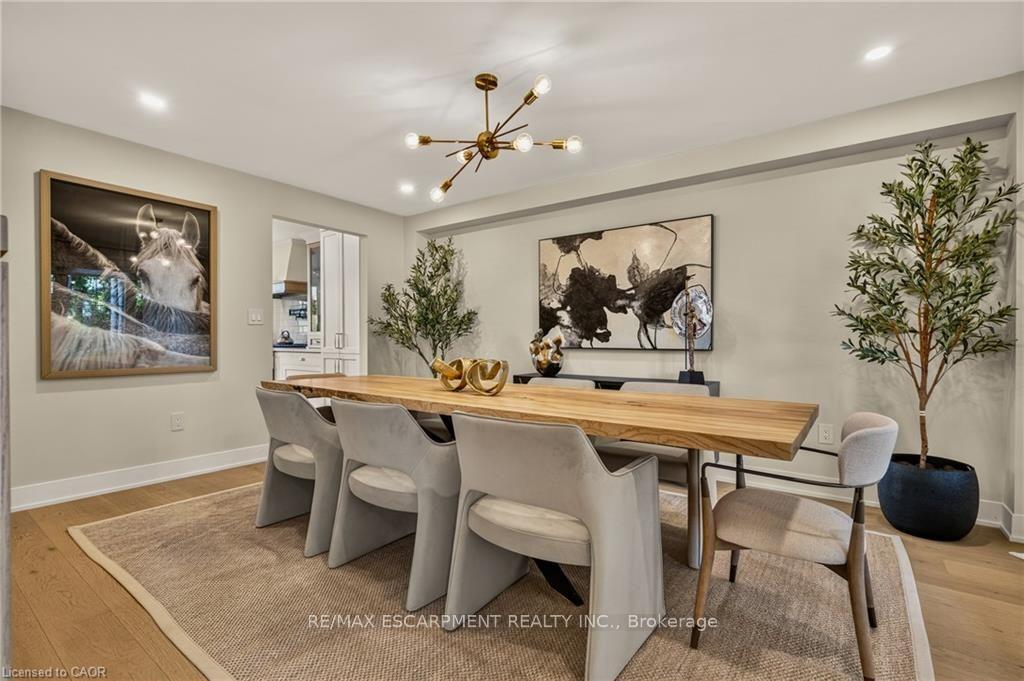 Photo 7 of 204 Fallingbrook Drive, Hamilton, Ancaster — HOMEH