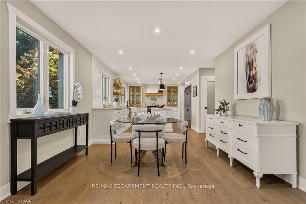 Photo 17 of 204 Fallingbrook Drive, Hamilton, Ancaster — HOMEH