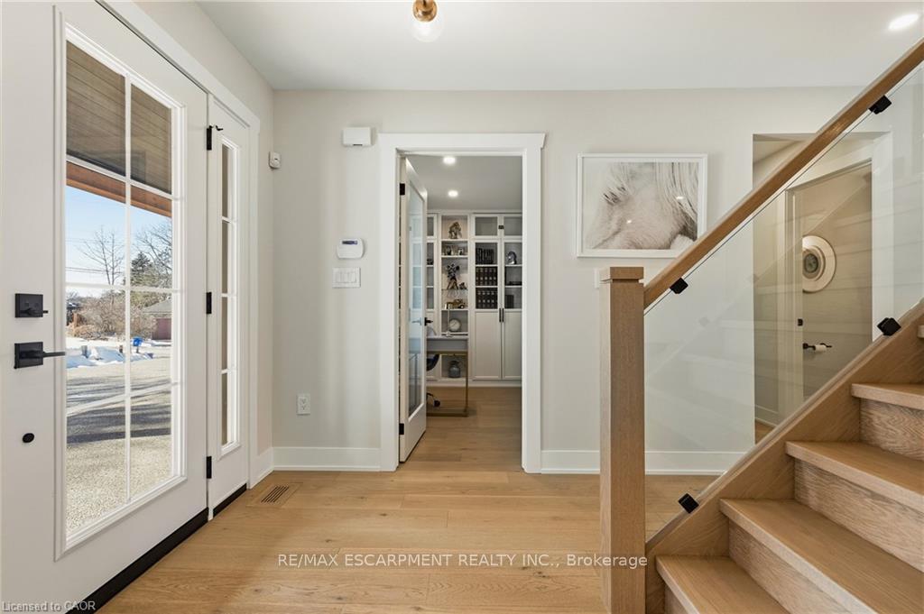Photo 20 of 204 Fallingbrook Drive, Hamilton, Ancaster — HOMEH