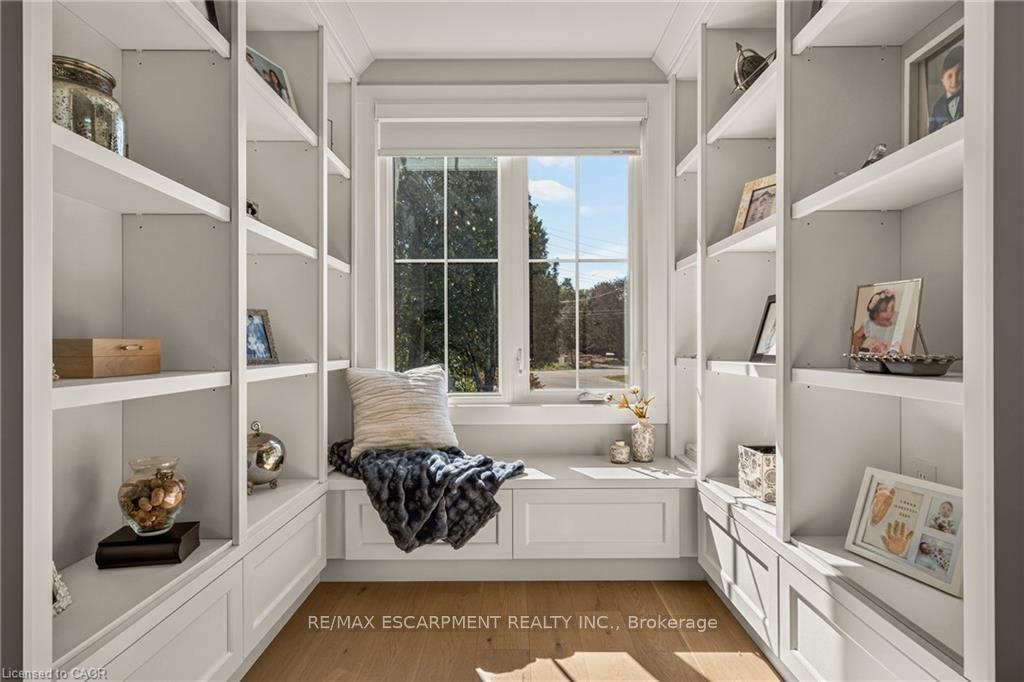 Photo 26 of 204 Fallingbrook Drive, Hamilton, Ancaster — HOMEH