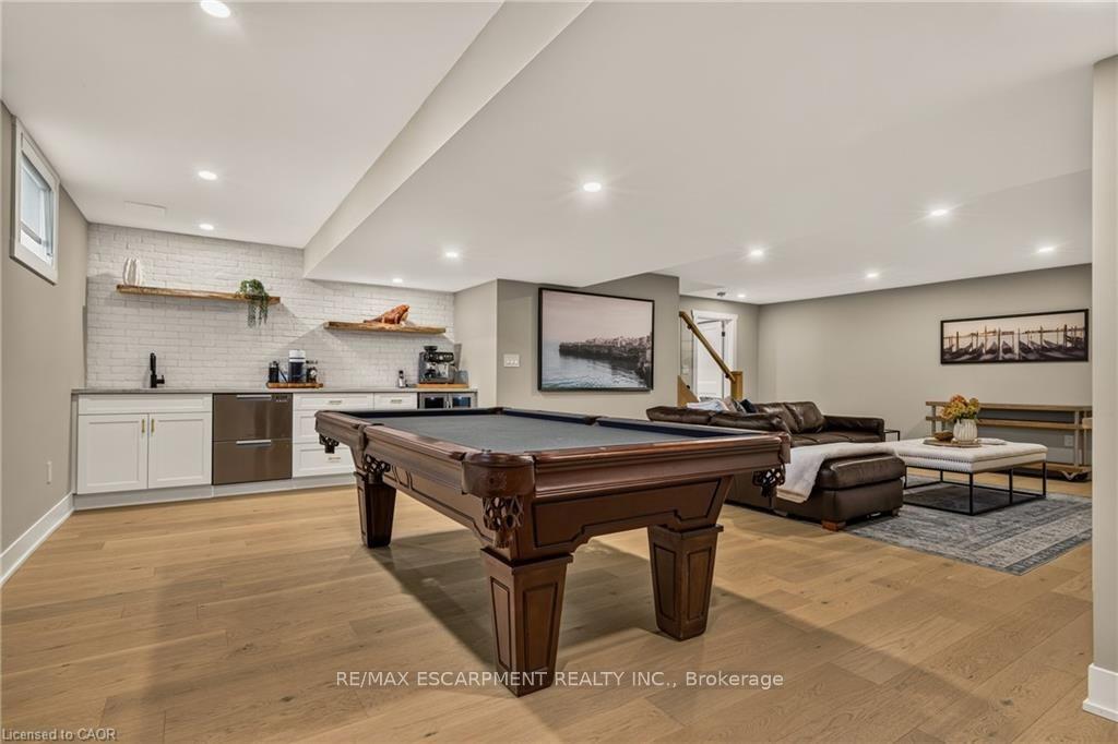 Photo 37 of 204 Fallingbrook Drive, Hamilton, Ancaster — HOMEH
