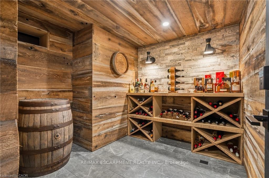 Photo 41 of 204 Fallingbrook Drive, Hamilton, Ancaster — HOMEH