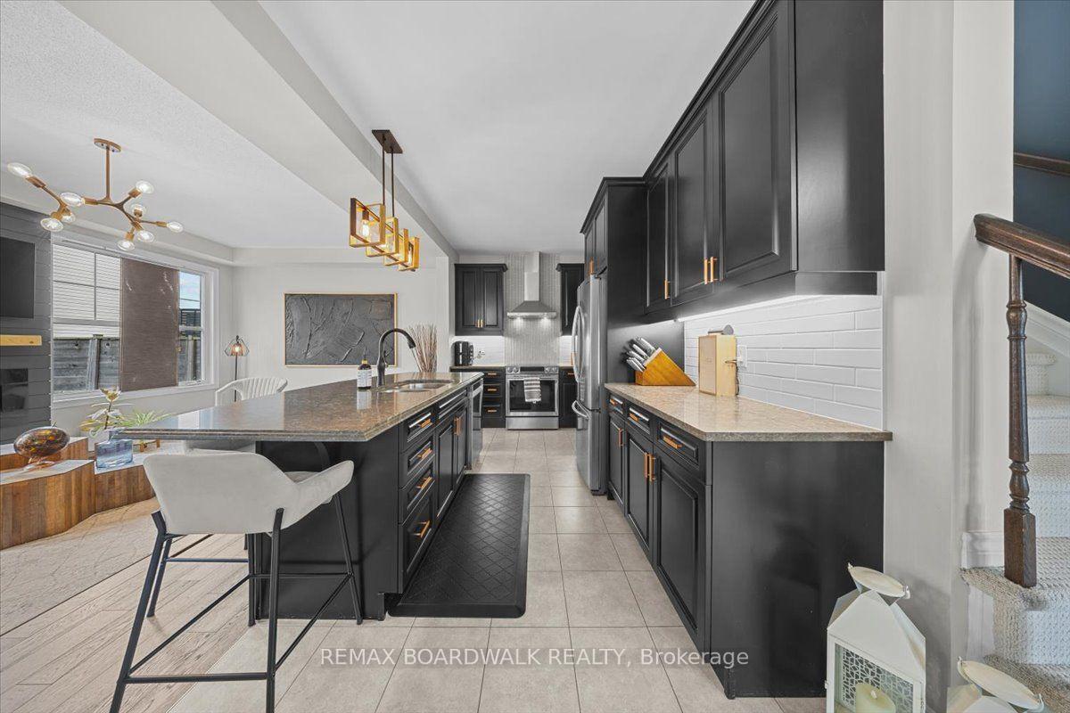 Photo 13 of 89 Damselfly Way, Ottawa, Barrhaven - Half Moon Bay — HOMEH