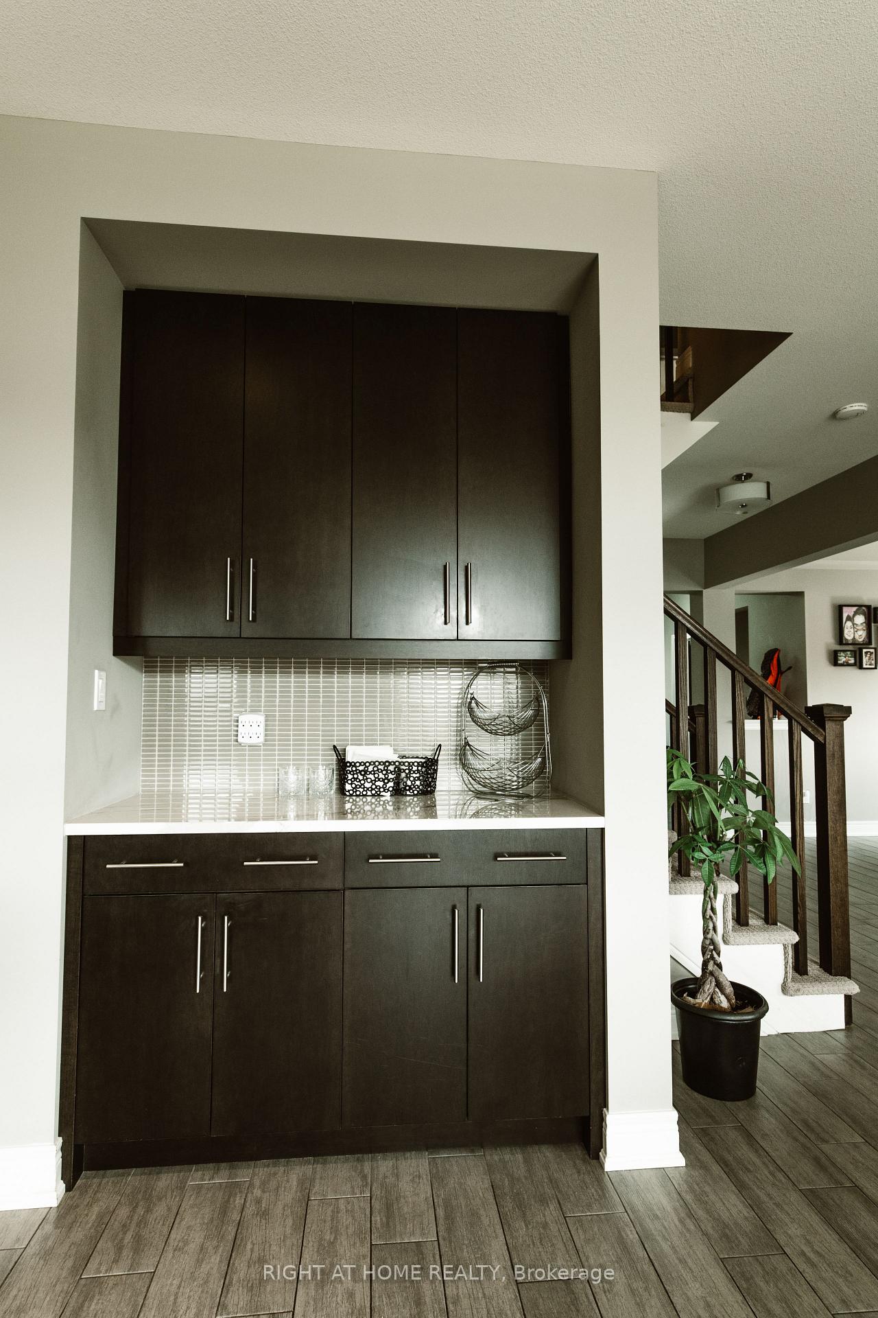 Photo 14 of 18 Joyce Crescent, Pelham, Fonthill — HOMEH