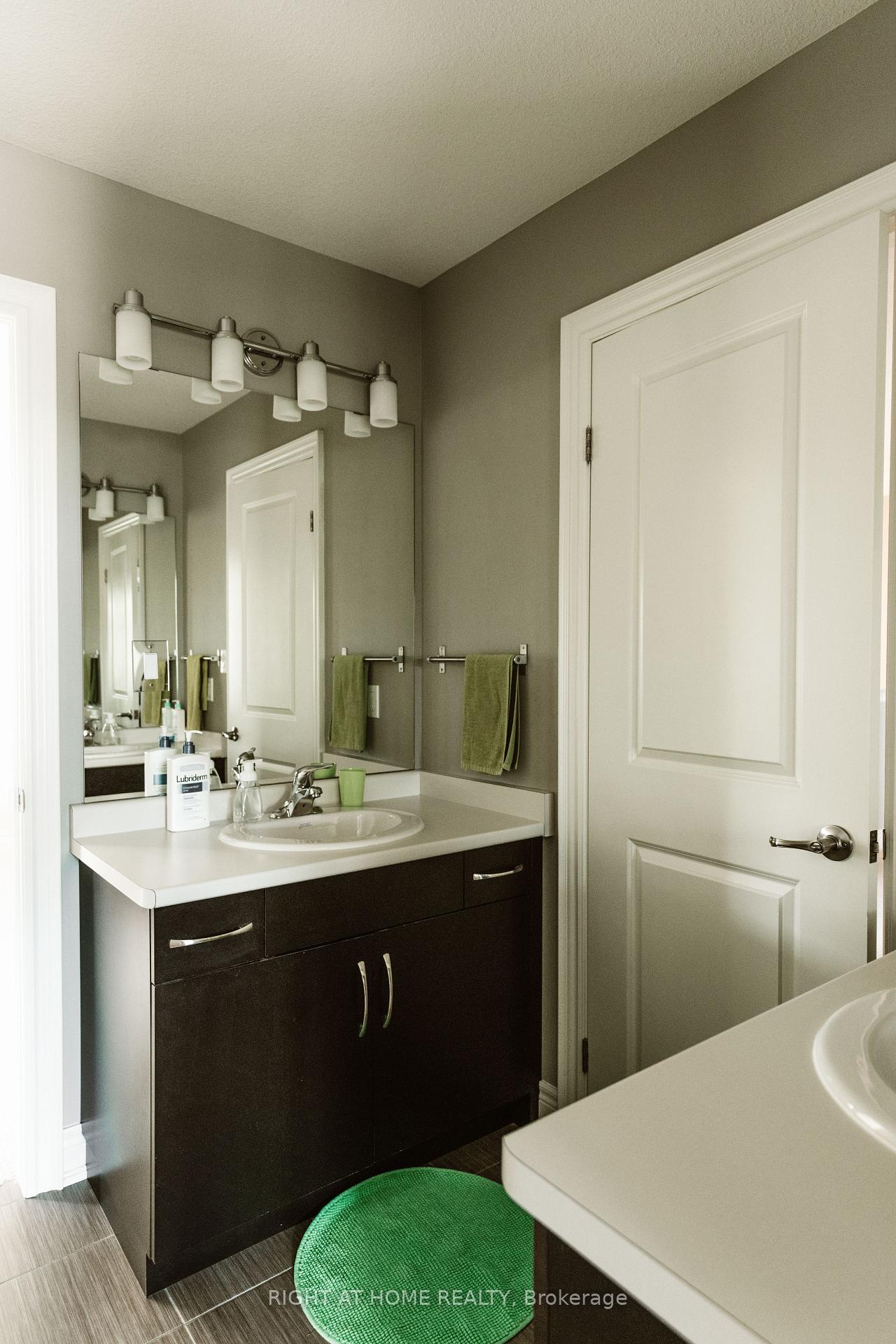 Photo 21 of 18 Joyce Crescent, Pelham, Fonthill — HOMEH