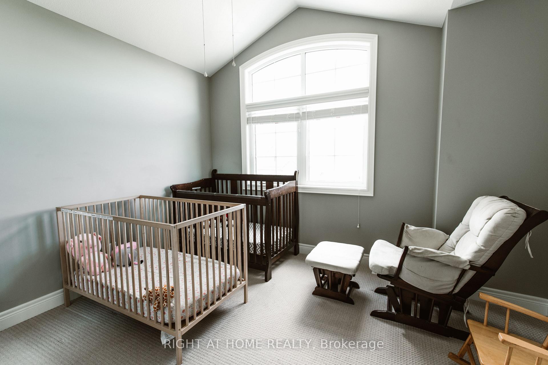 Photo 24 of 18 Joyce Crescent, Pelham, Fonthill — HOMEH