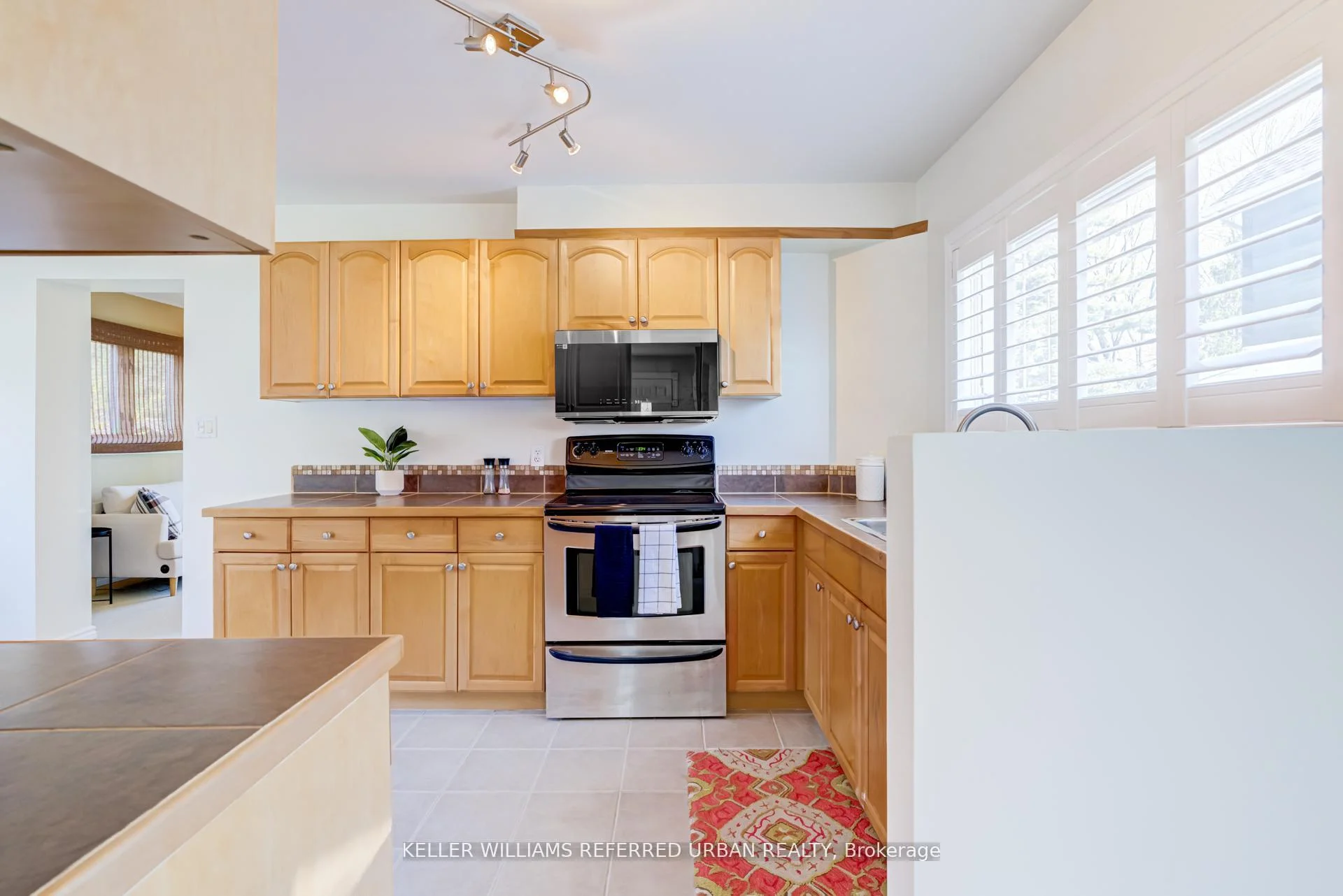 Photo 18 of 569 Masson Street, Oshawa, O'Neill — HOMEH