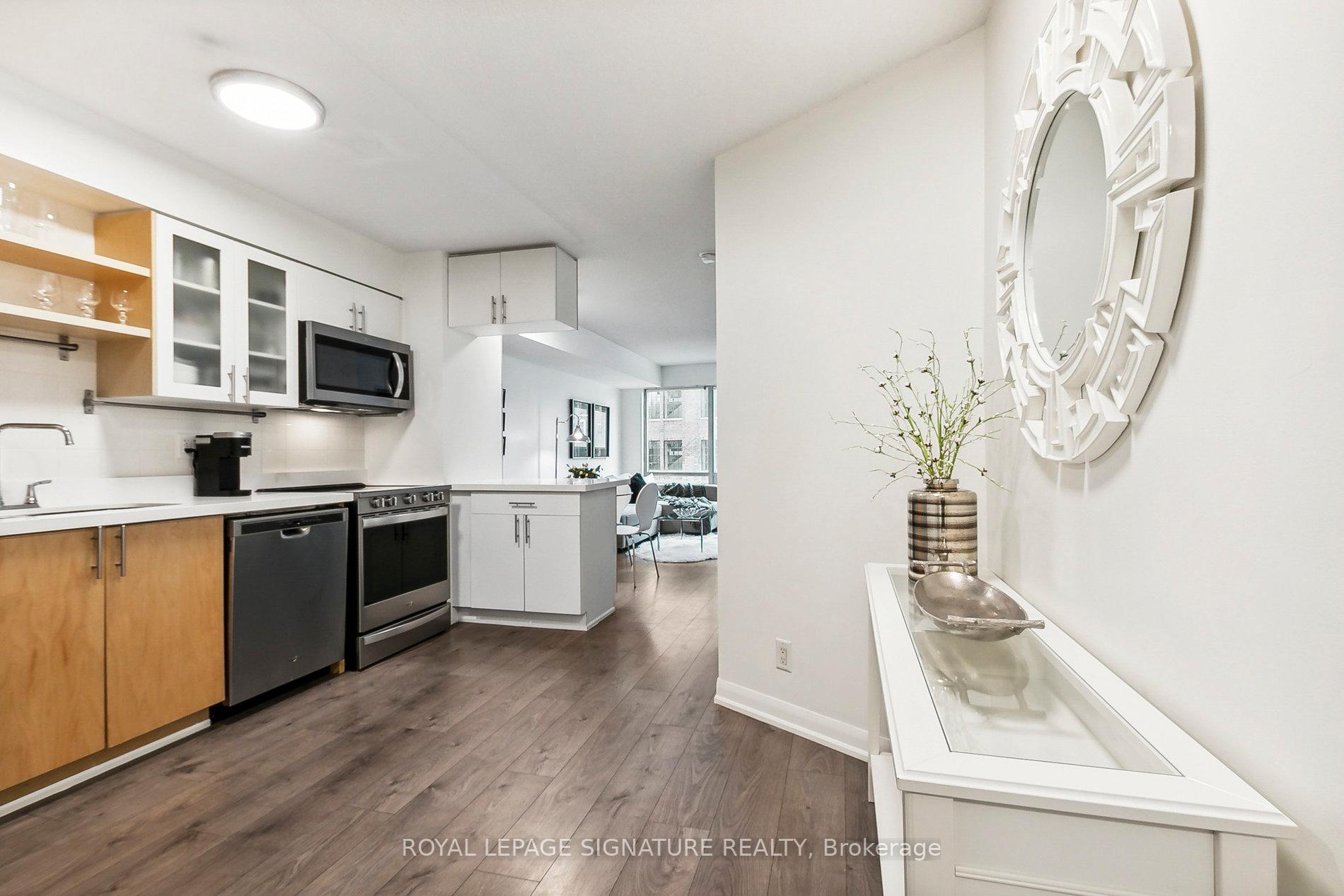 Photo 6 of Unit 304, 600 Fleet Street, Toronto, Niagara — HOMEH