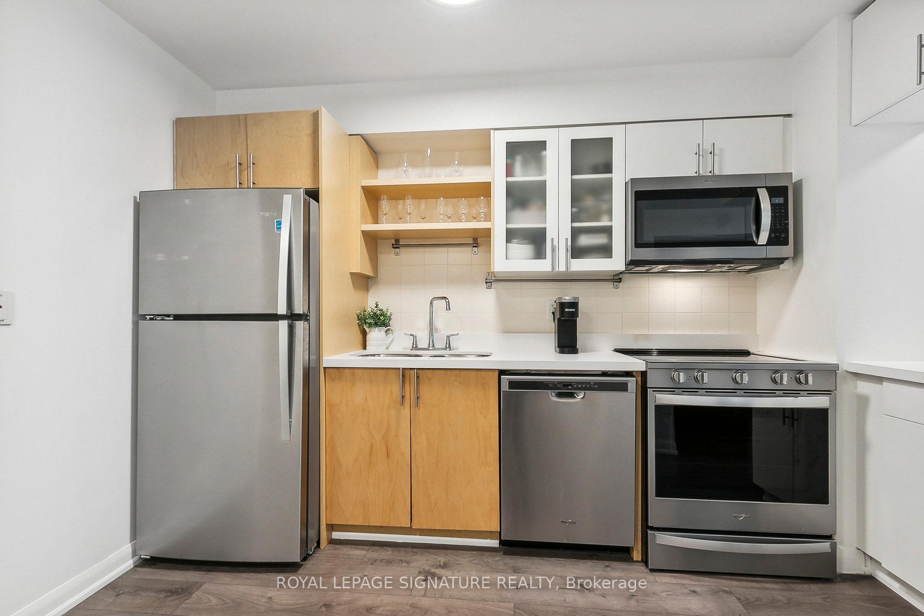 Photo 9 of Unit 304, 600 Fleet Street, Toronto, Niagara — HOMEH