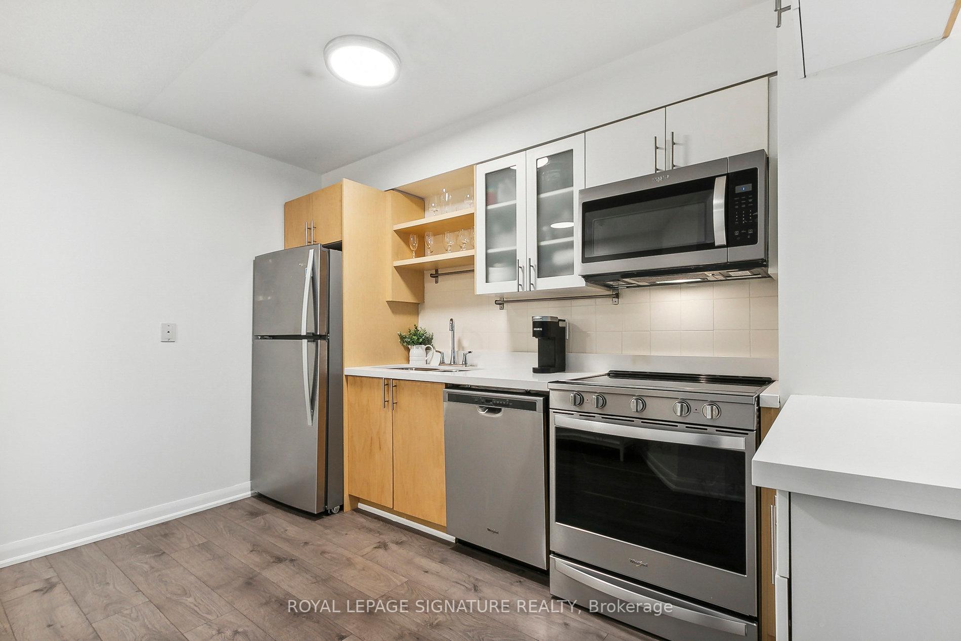 Photo 10 of Unit 304, 600 Fleet Street, Toronto, Niagara — HOMEH