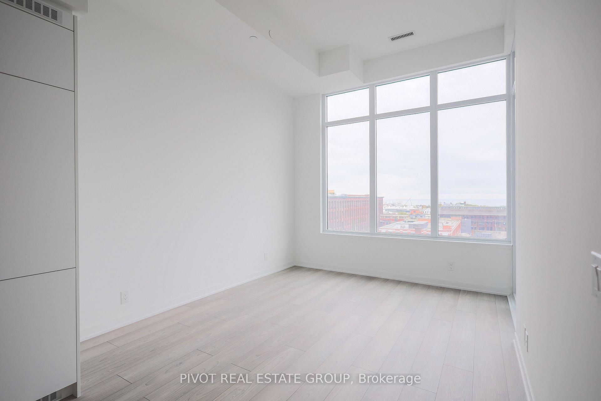 Photo 4 of Unit 715, 285 Dufferin Street, Toronto, South Parkdale — HOMEH
