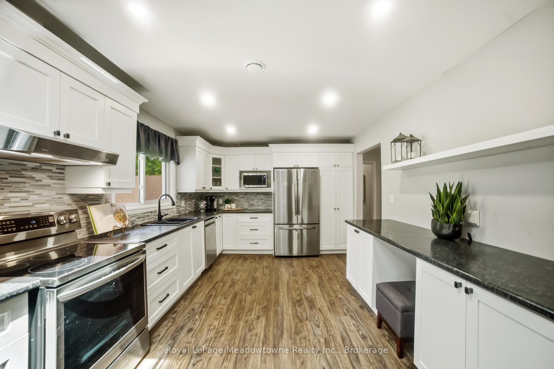 Photo 12 of 12 Huntsman Gate, Hamilton, Freelton — HOMEH