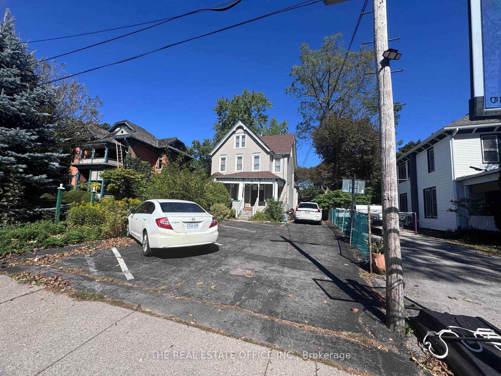 Photo of 4327 Simcoe Street