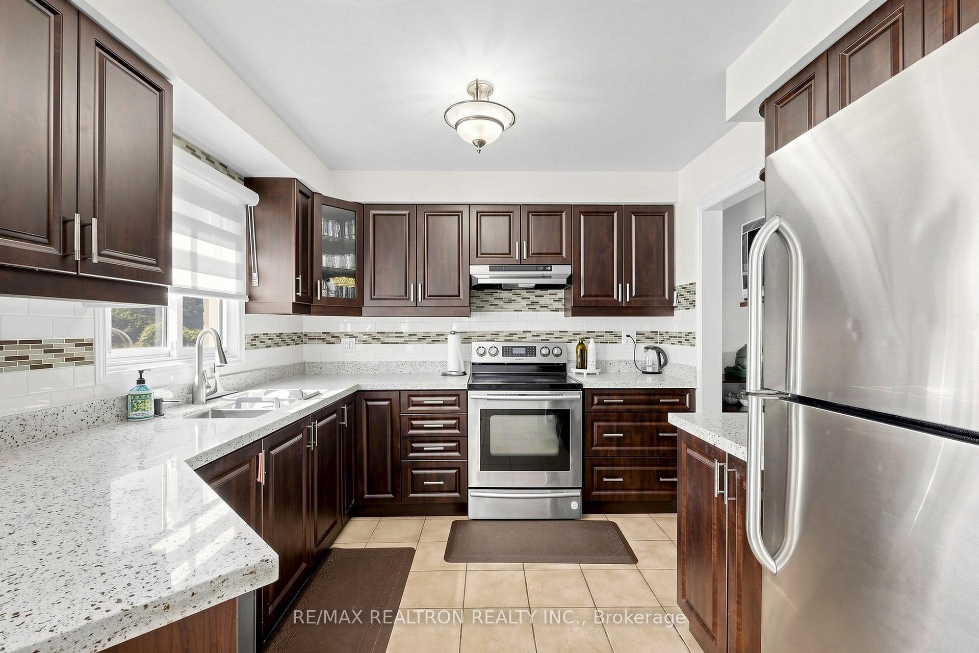 Photo 15 of 102 Kearney Drive, Ajax, Central West — HOMEH