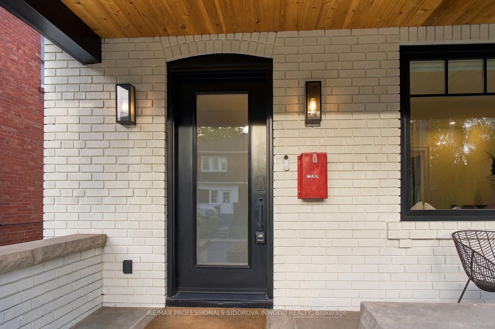 Photo 3 of 227 Windermere Avenue, Toronto, High Park-Swansea — HOMEH