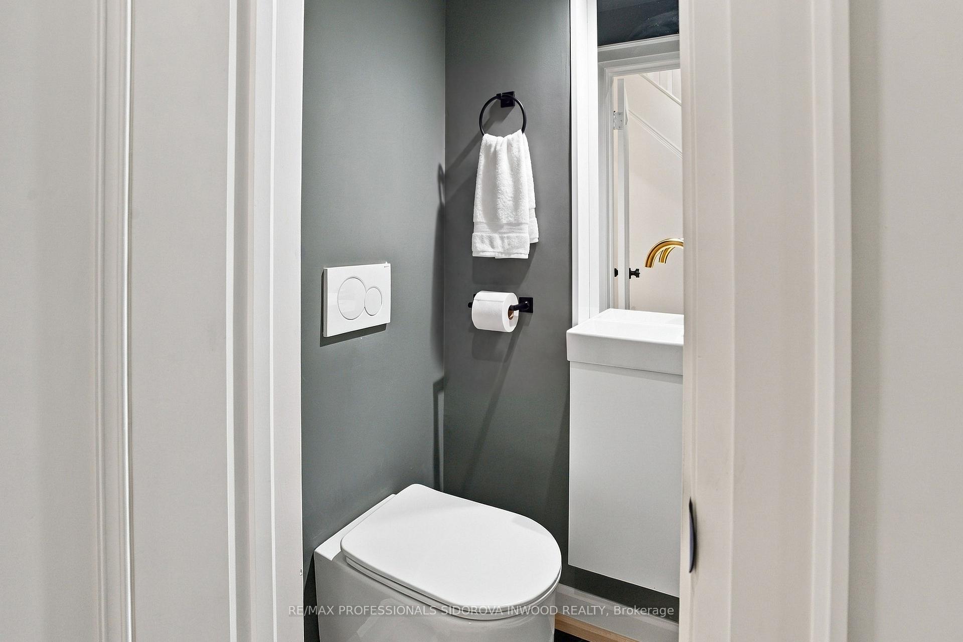 Photo 15 of 227 Windermere Avenue, Toronto, High Park-Swansea — HOMEH