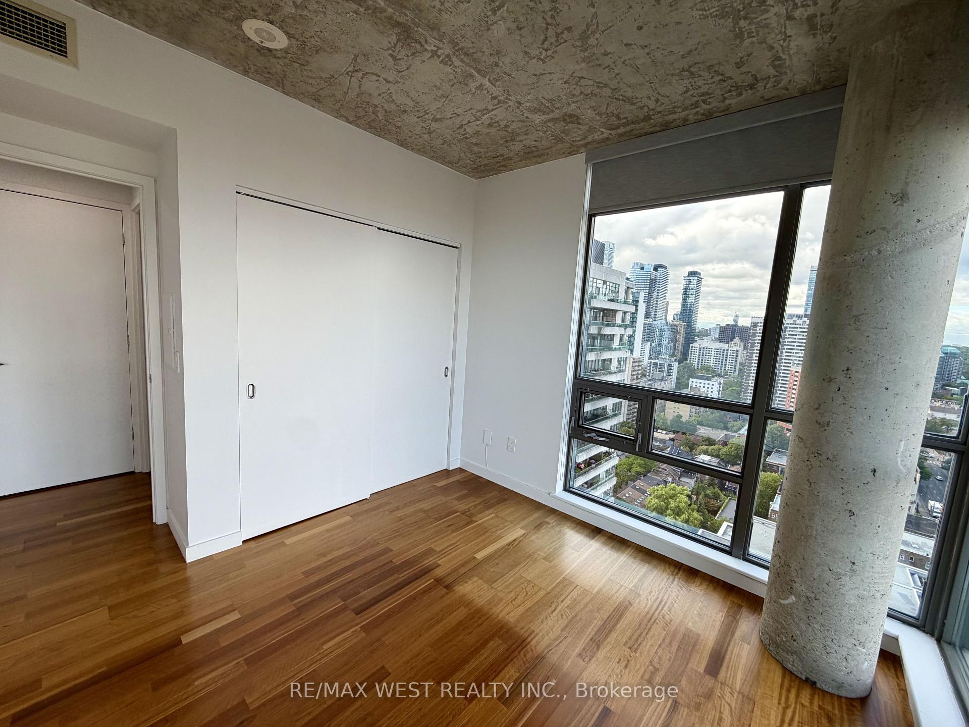 Photo 8 of Unit 2408, 281 Mutual Street, Toronto, Church-Yonge Corridor — HOMEH