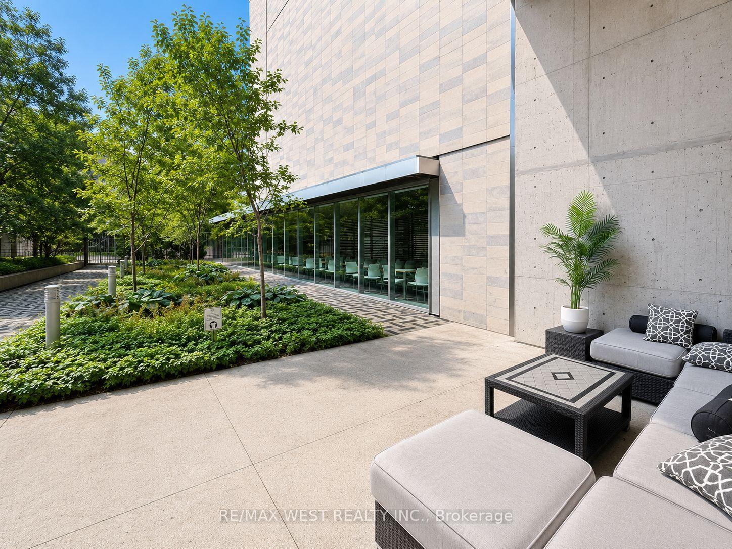 Photo 16 of Unit 2408, 281 Mutual Street, Toronto, Church-Yonge Corridor — HOMEH