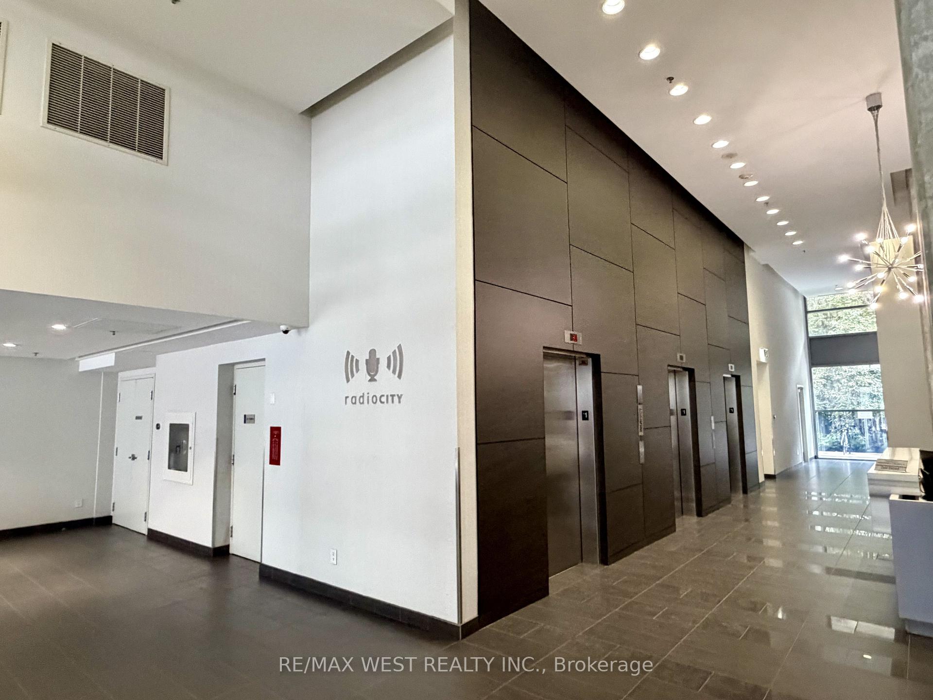 Photo 18 of Unit 2408, 281 Mutual Street, Toronto, Church-Yonge Corridor — HOMEH