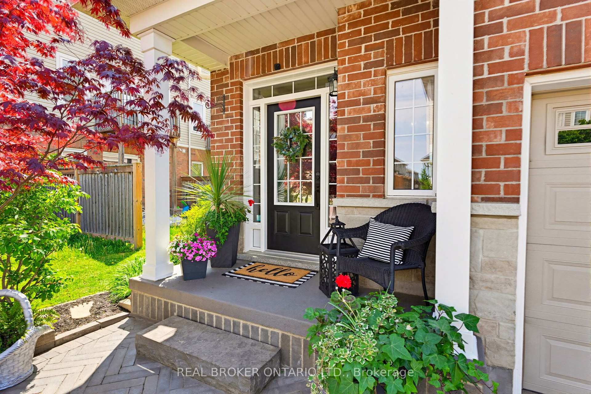 Photo 2 of 100 Chester Drive, Cambridge, Christopher-Champlain — HOMEH