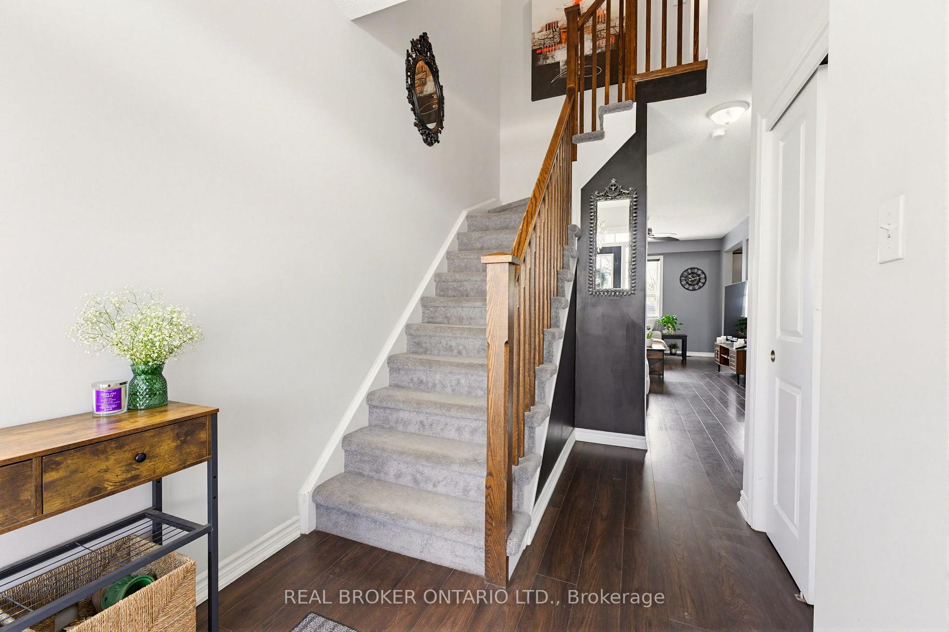 Photo 4 of 100 Chester Drive, Cambridge, Christopher-Champlain — HOMEH