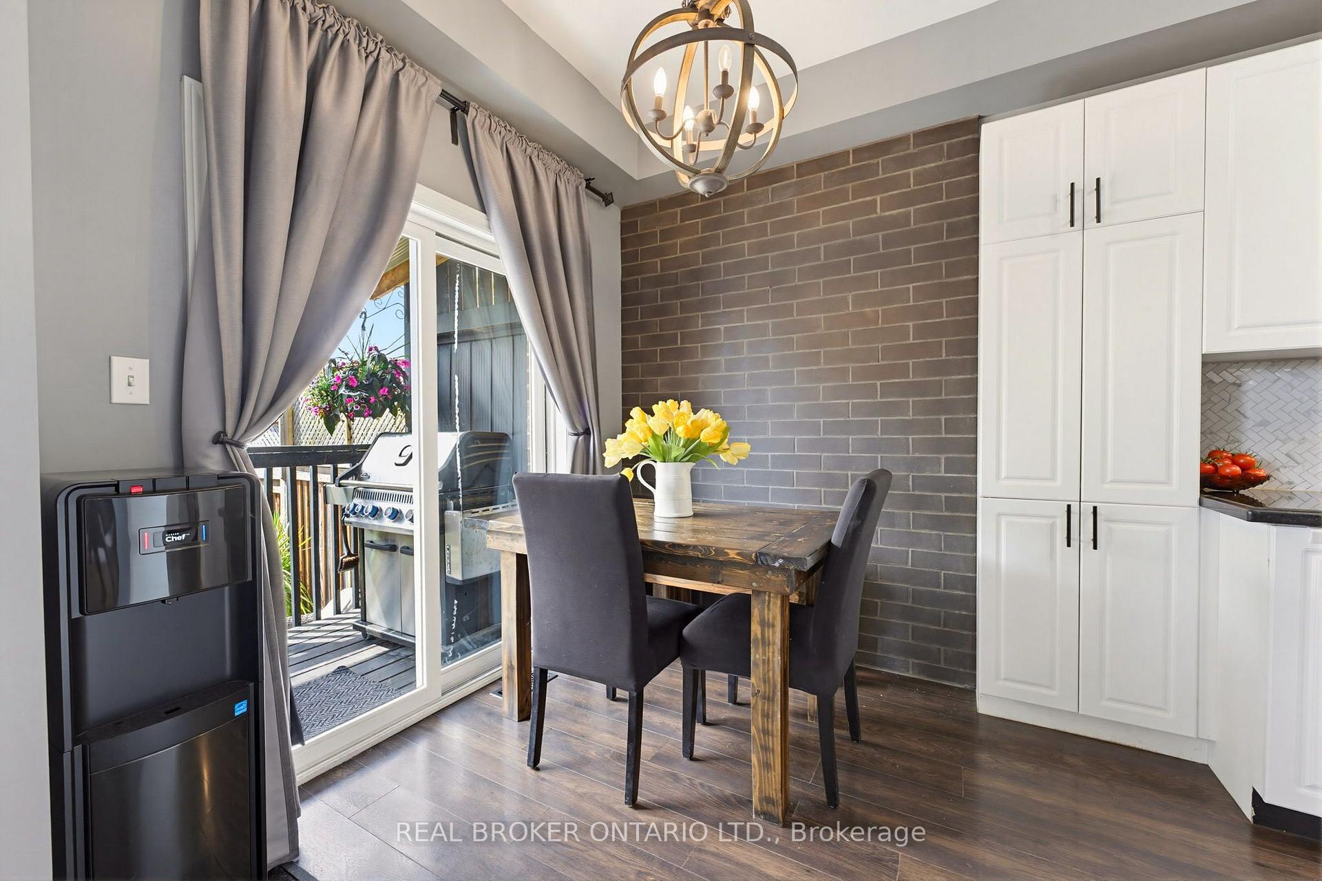 Photo 11 of 100 Chester Drive, Cambridge, Christopher-Champlain — HOMEH