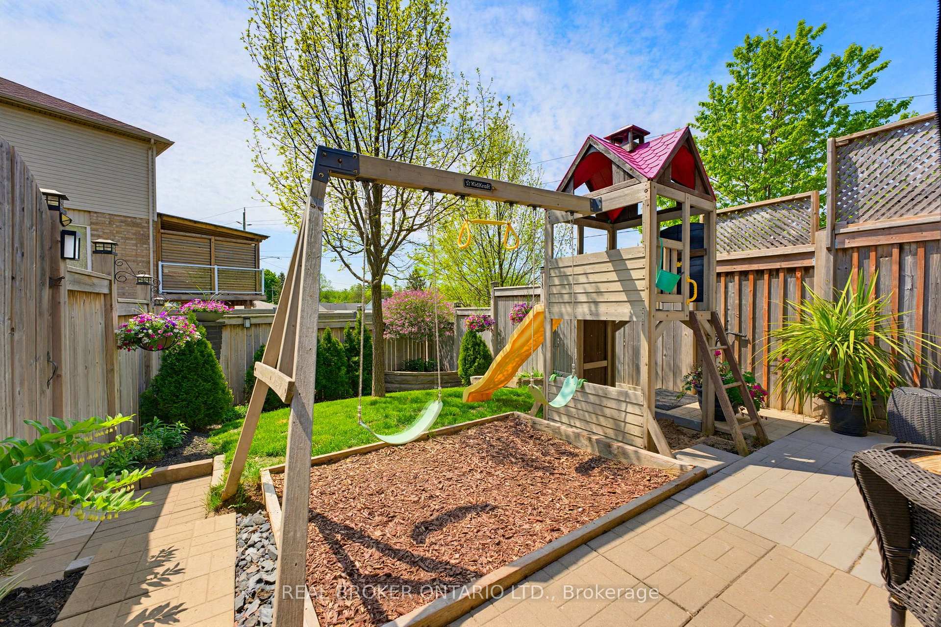 Photo 26 of 100 Chester Drive, Cambridge, Christopher-Champlain — HOMEH