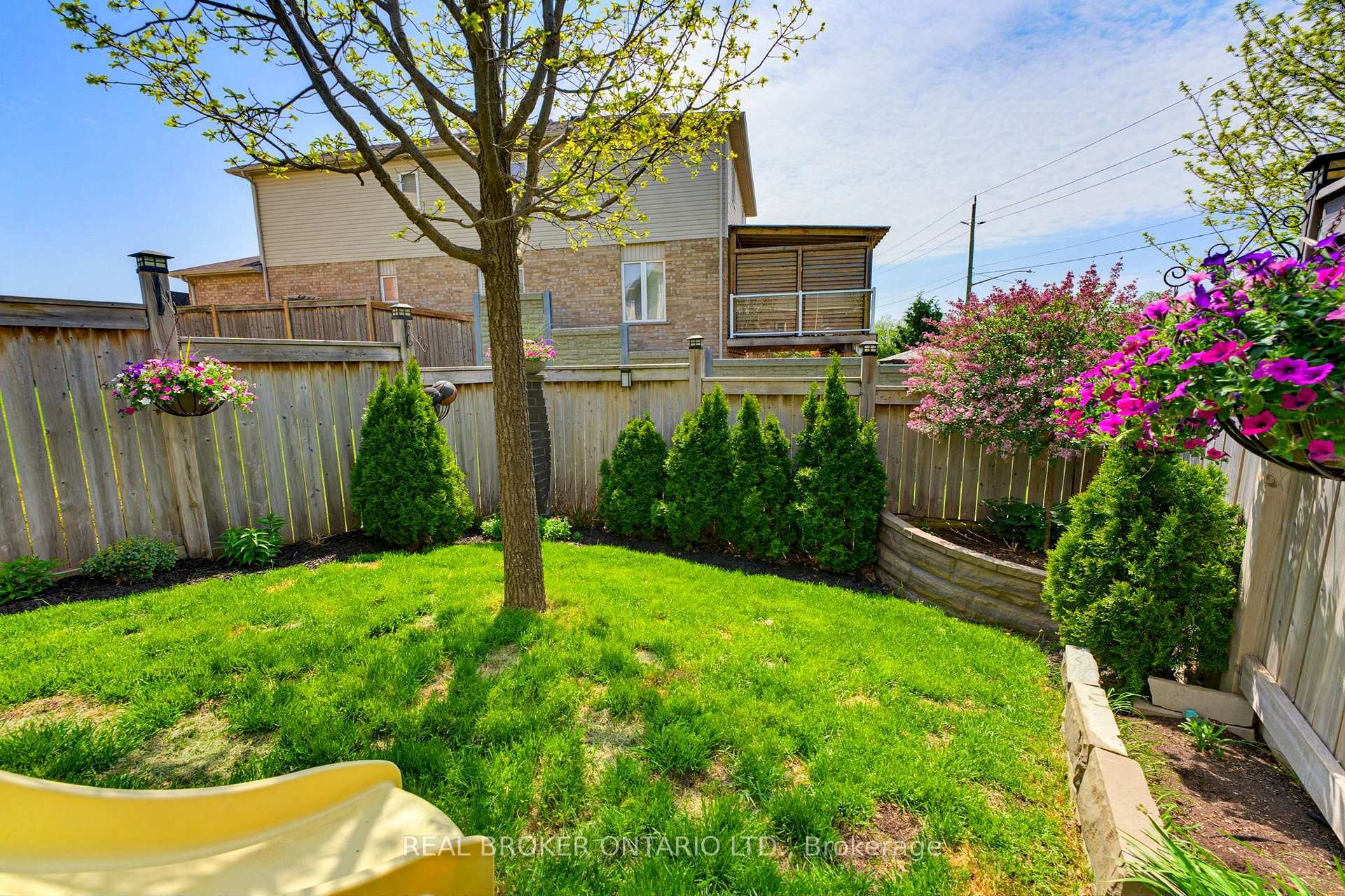 Photo 28 of 100 Chester Drive, Cambridge, Christopher-Champlain — HOMEH
