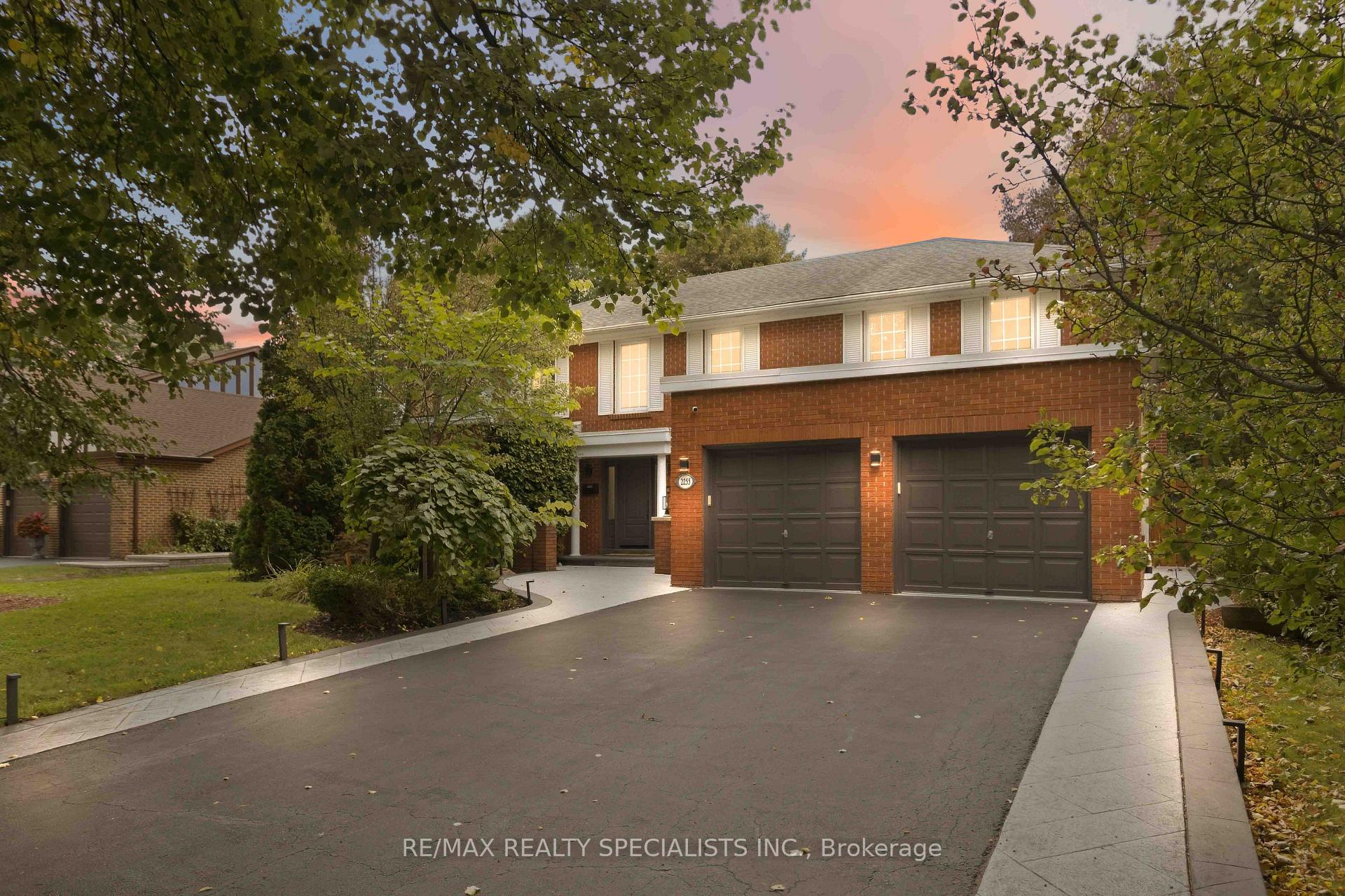 Photo 1 of 2255 Prince John Boulevard, Mississauga, Sheridan — HOMEH
