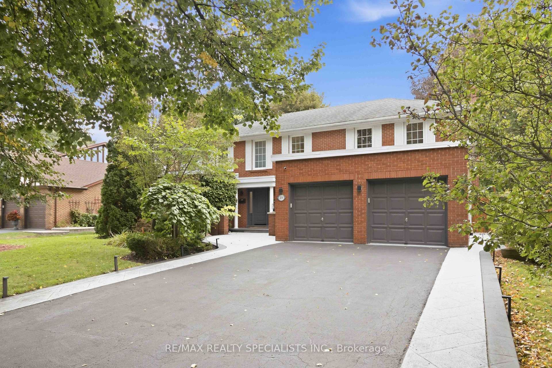 Photo 2 of 2255 Prince John Boulevard, Mississauga, Sheridan — HOMEH