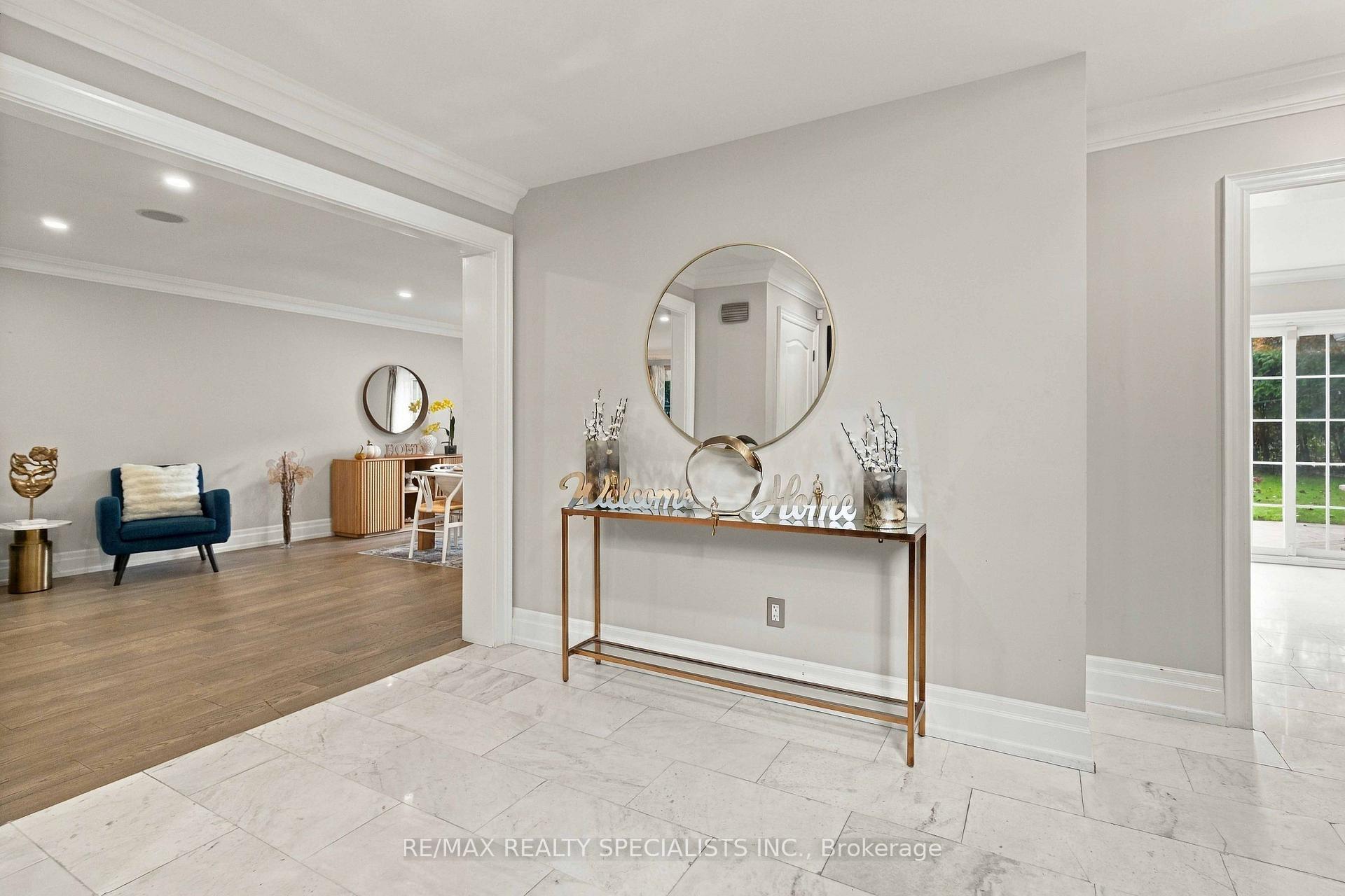 Photo 5 of 2255 Prince John Boulevard, Mississauga, Sheridan — HOMEH