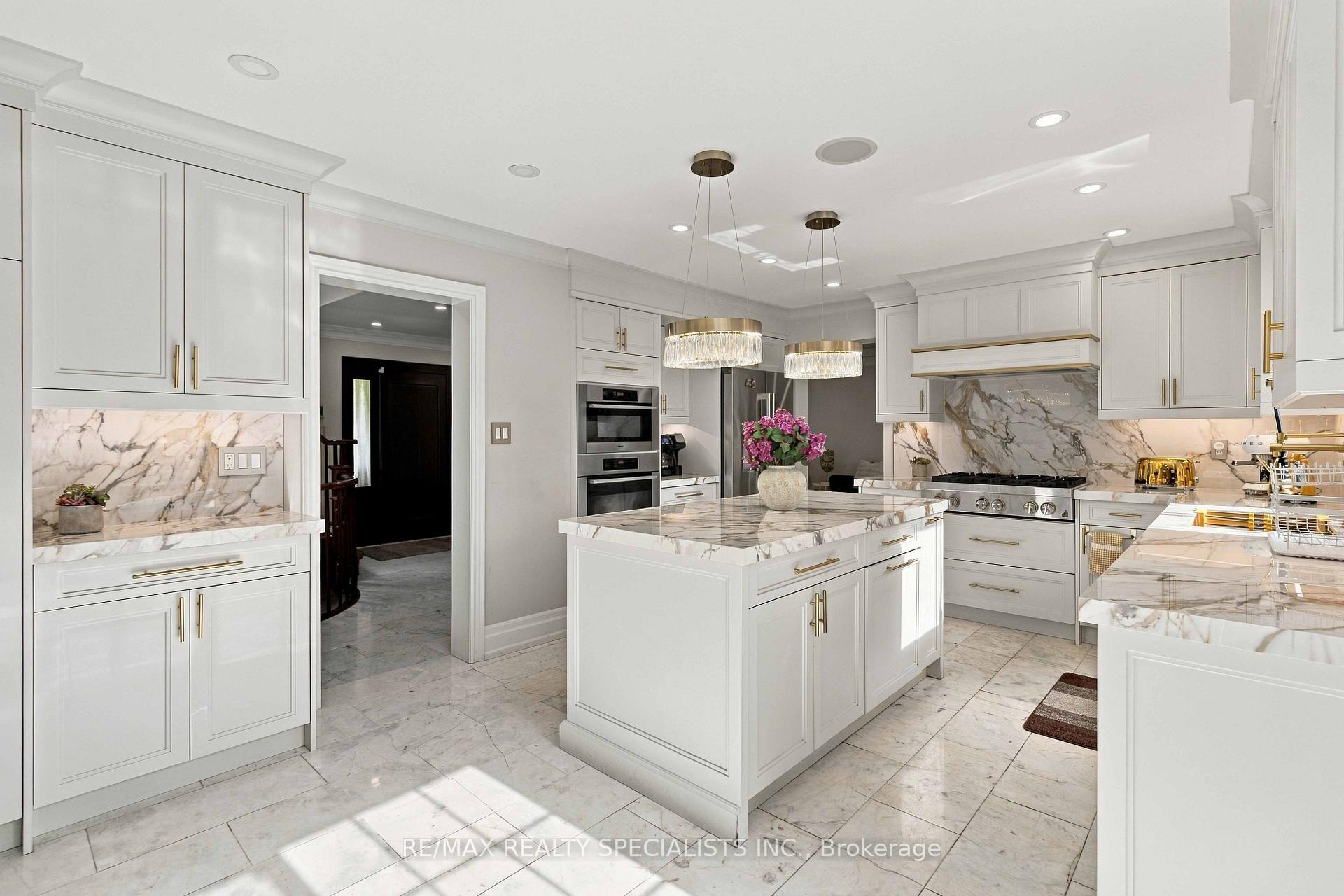 Photo 11 of 2255 Prince John Boulevard, Mississauga, Sheridan — HOMEH