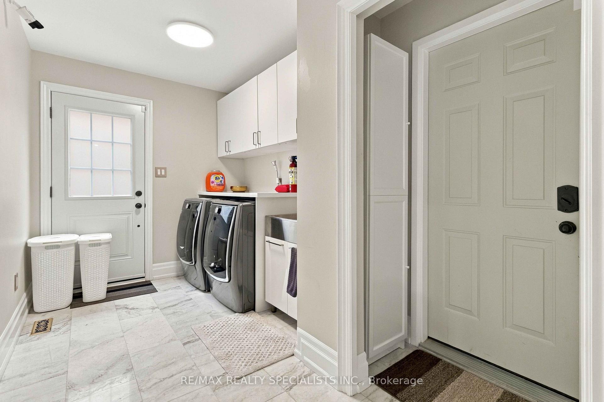 Photo 17 of 2255 Prince John Boulevard, Mississauga, Sheridan — HOMEH