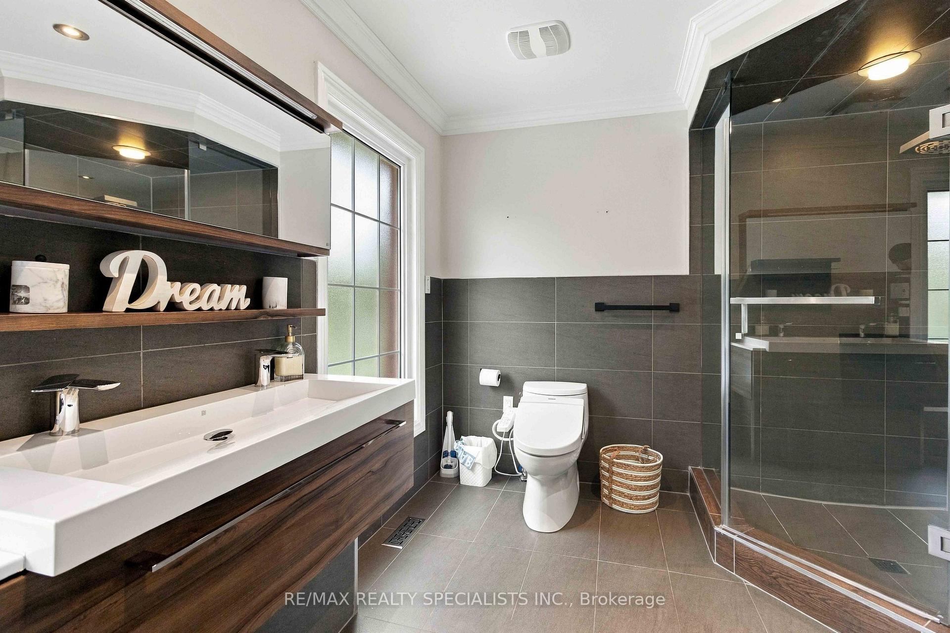 Photo 26 of 2255 Prince John Boulevard, Mississauga, Sheridan — HOMEH
