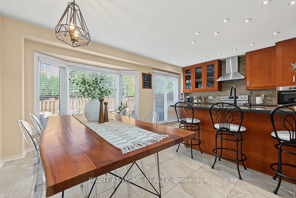 Photo 6 of 3829 Craighurst Avenue, Mississauga, Lisgar — HOMEH